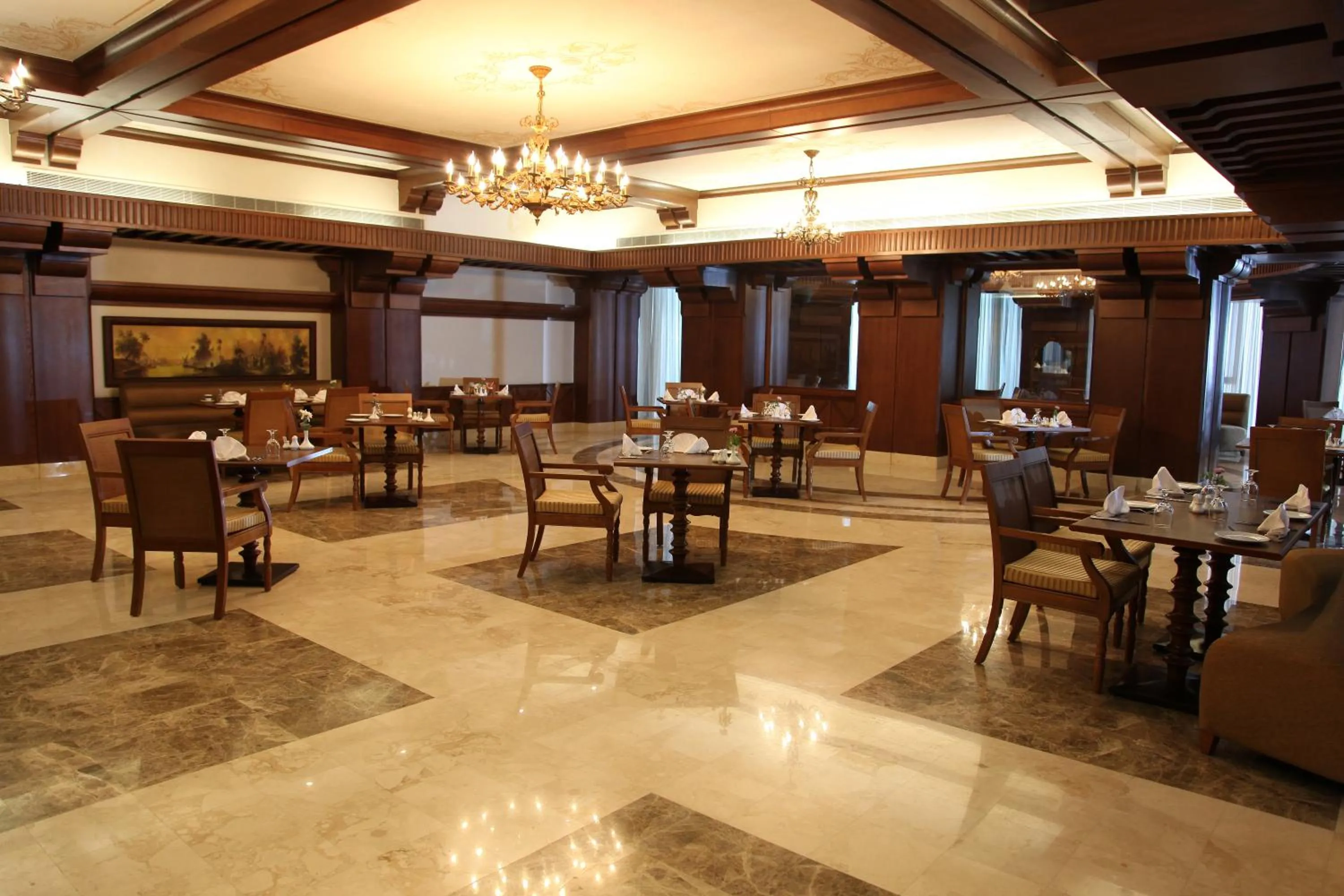 Restaurant/places to eat in Helnan Landmark Hotel