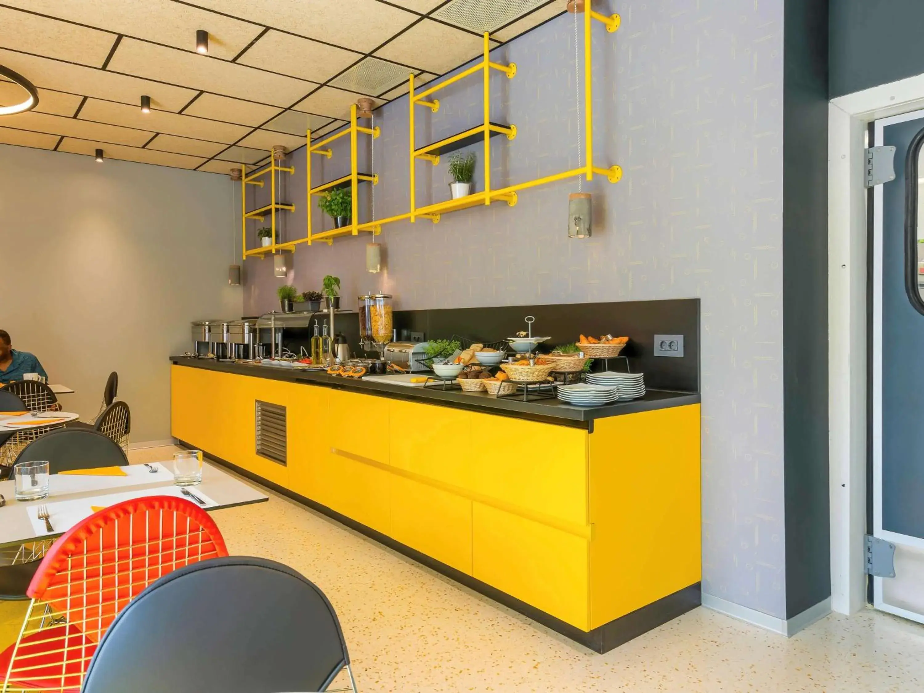 Restaurant/places to eat in ibis Styles Bucharest Erbas Restaurant/places to eat in ibis Styles Bucharest Erbas