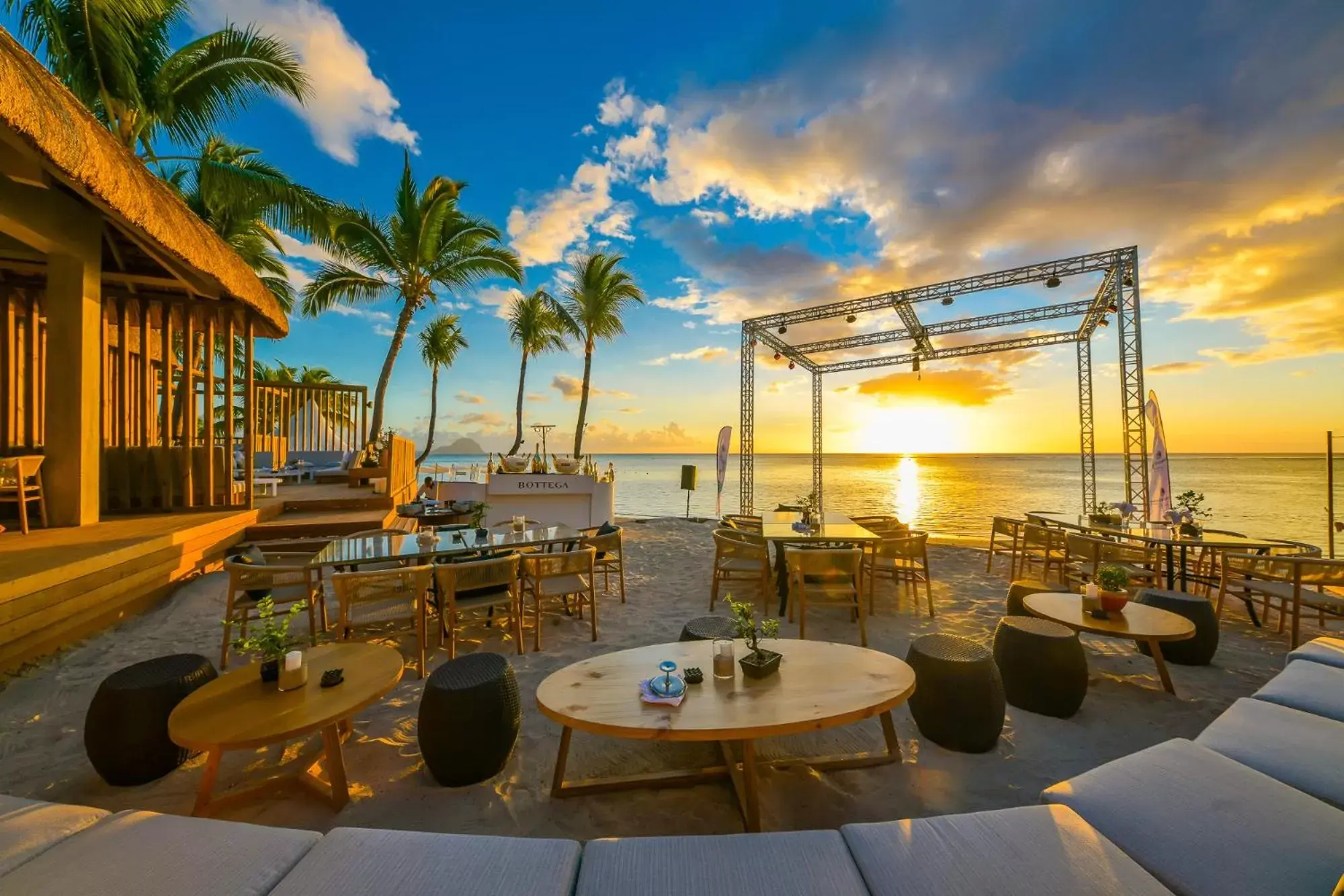 Lounge or bar in Sugar Beach Mauritius