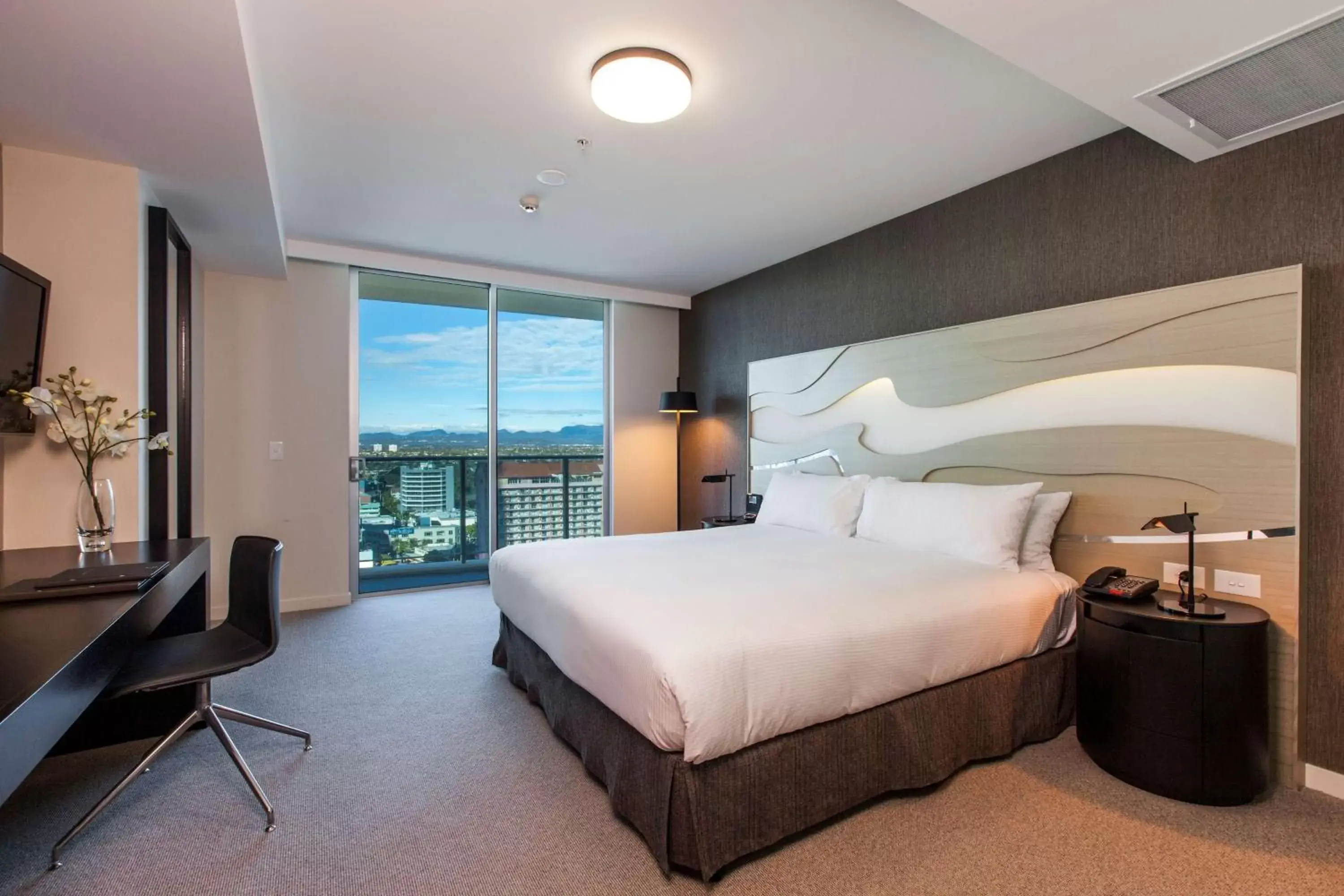 Bed in Hilton Surfers Paradise Hotel & Residences