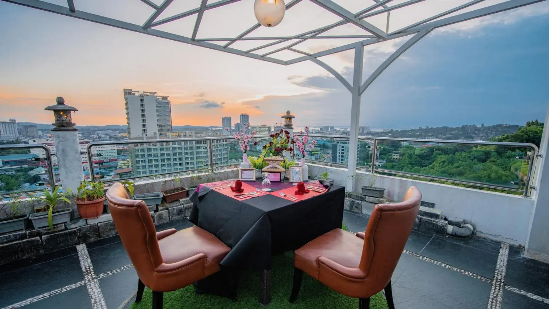 View (from property/room) in King's Hotel Nagoya Batam View (from property/room) in King's Hotel Nagoya Batam