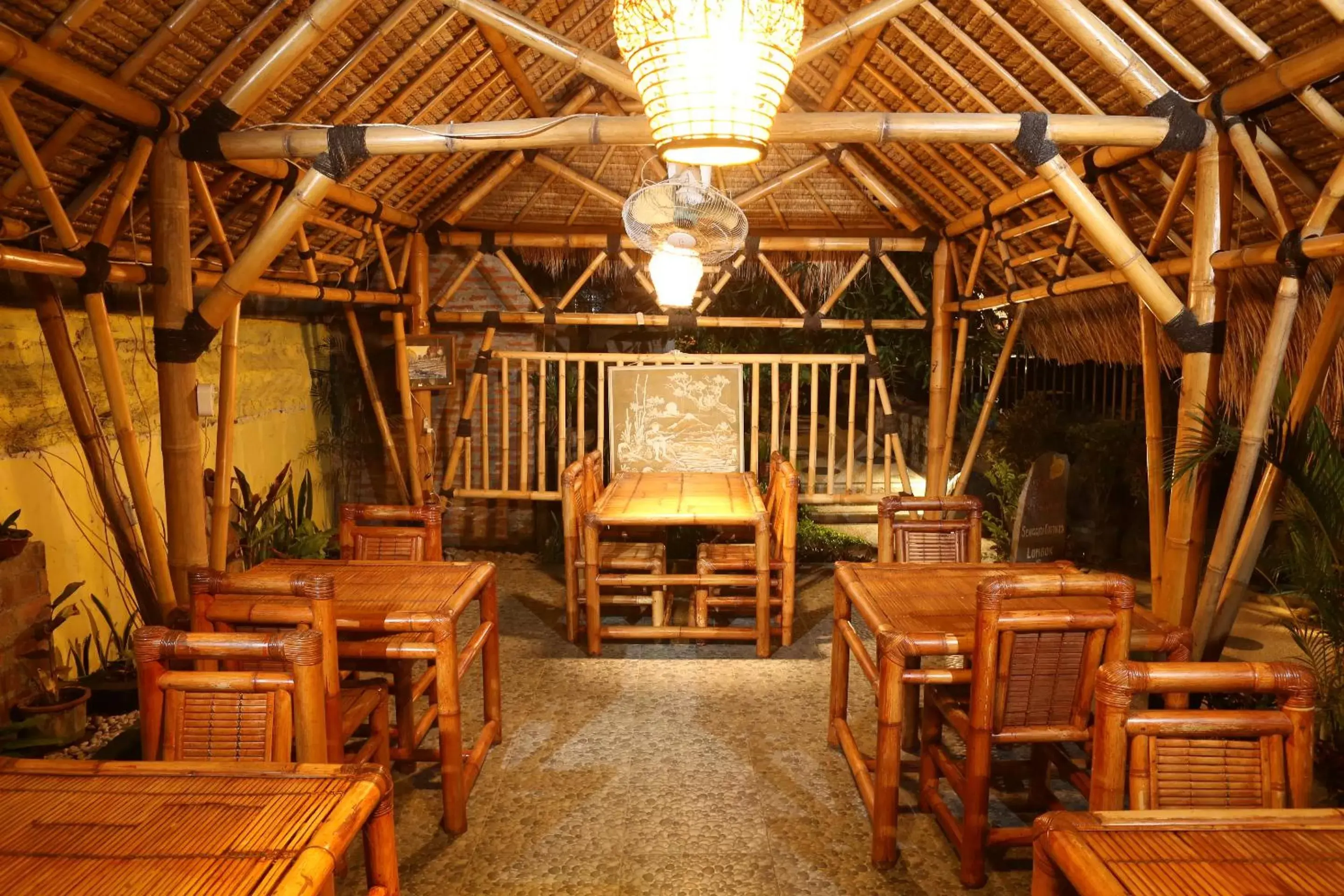 Restaurant/Places to Eat in Senggigi Cottages Lombok