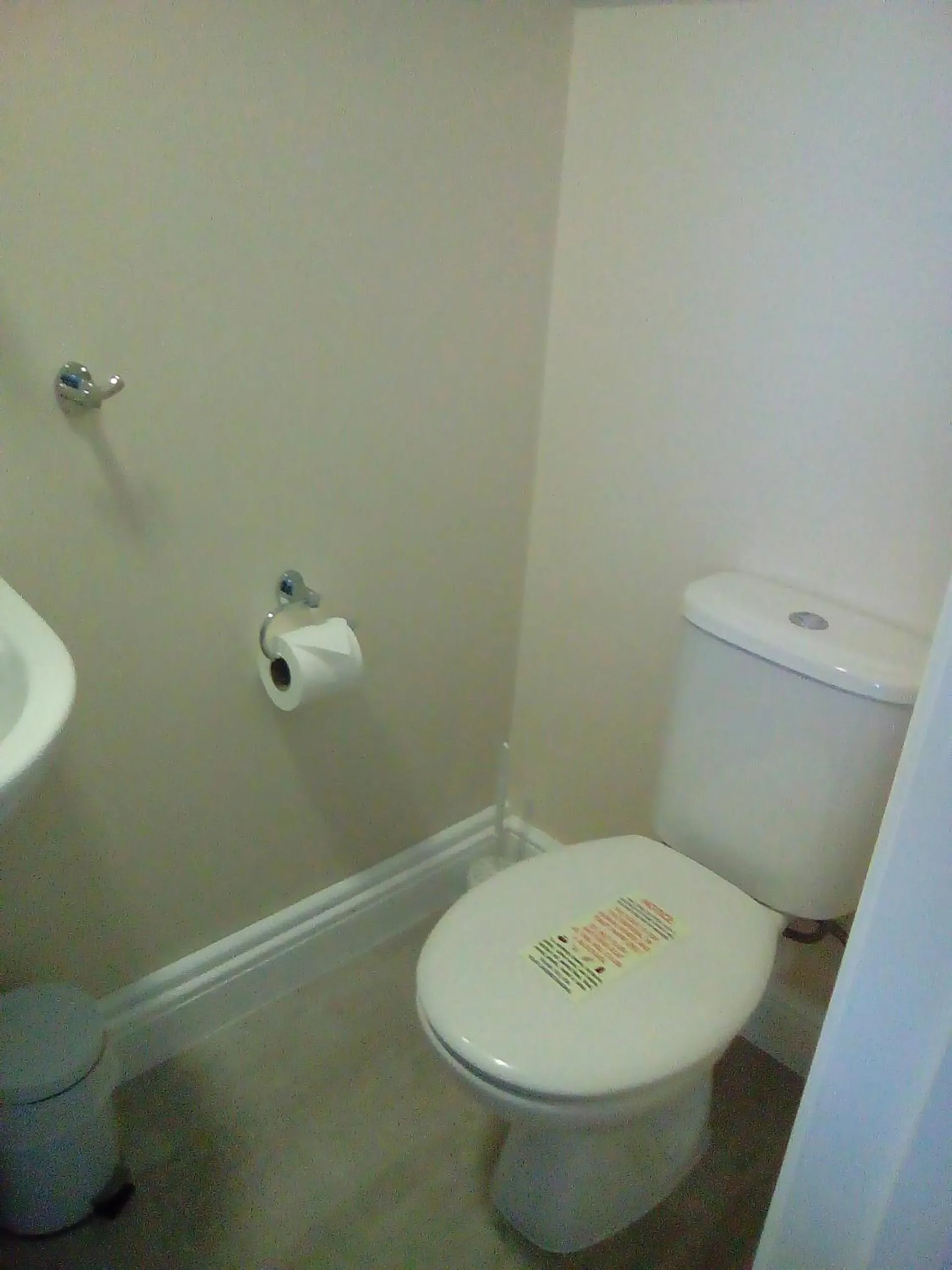 Toilet in The Wilton Weymouth