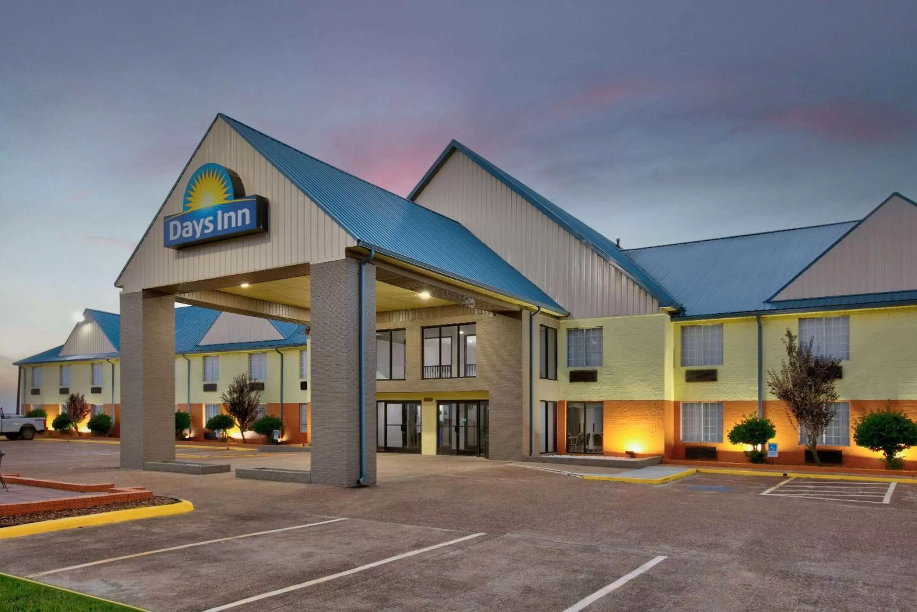 Property Building in Days Inn by Wyndham Tunica Resorts