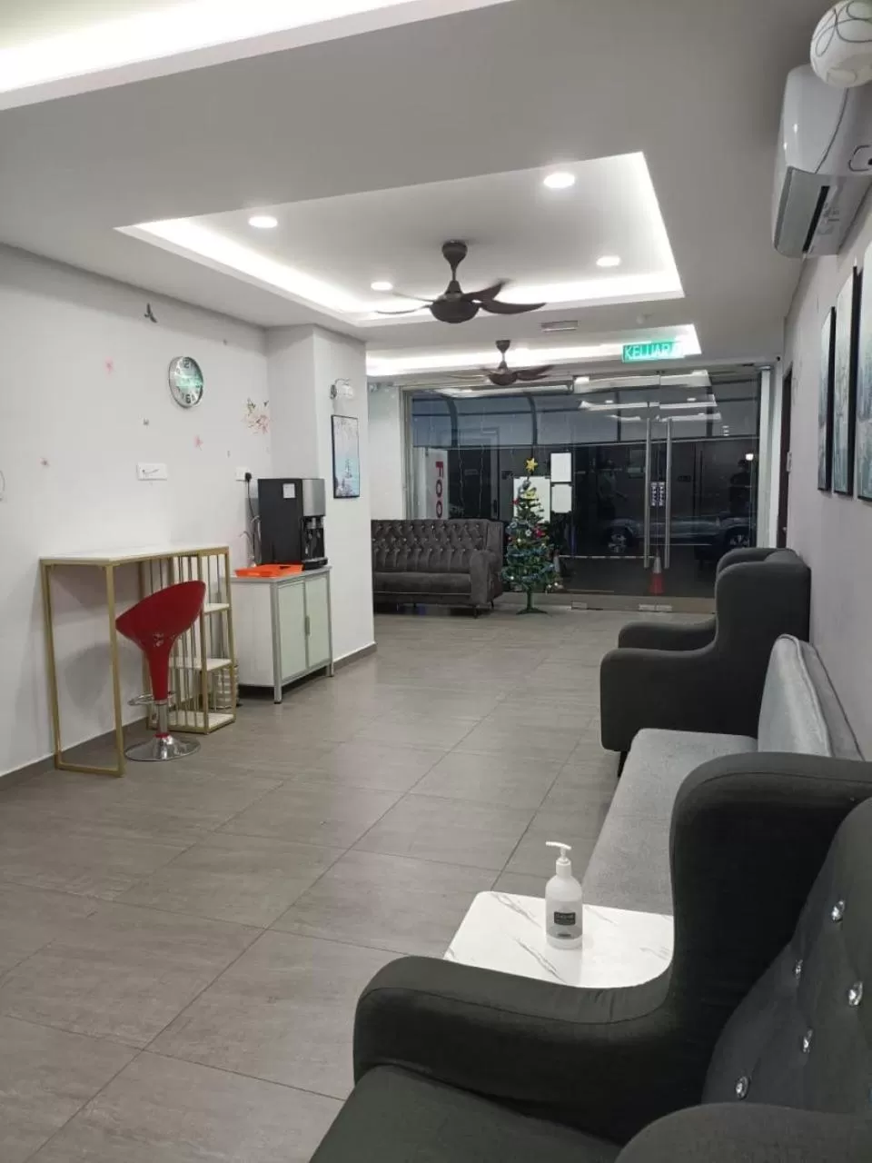 Living room in MORNINGS HOTEL