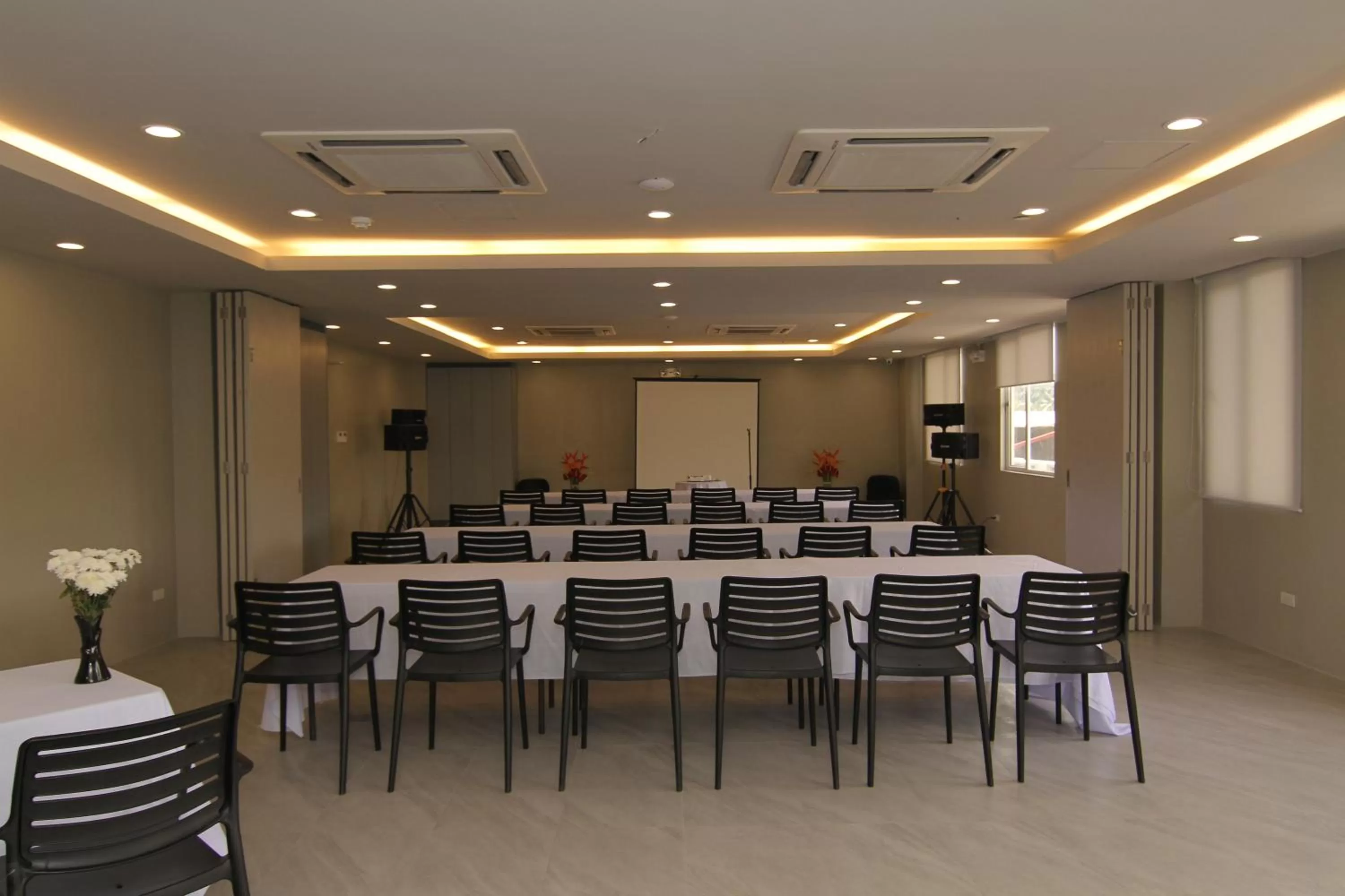 Meeting/conference room in Cebu Hotel Plus