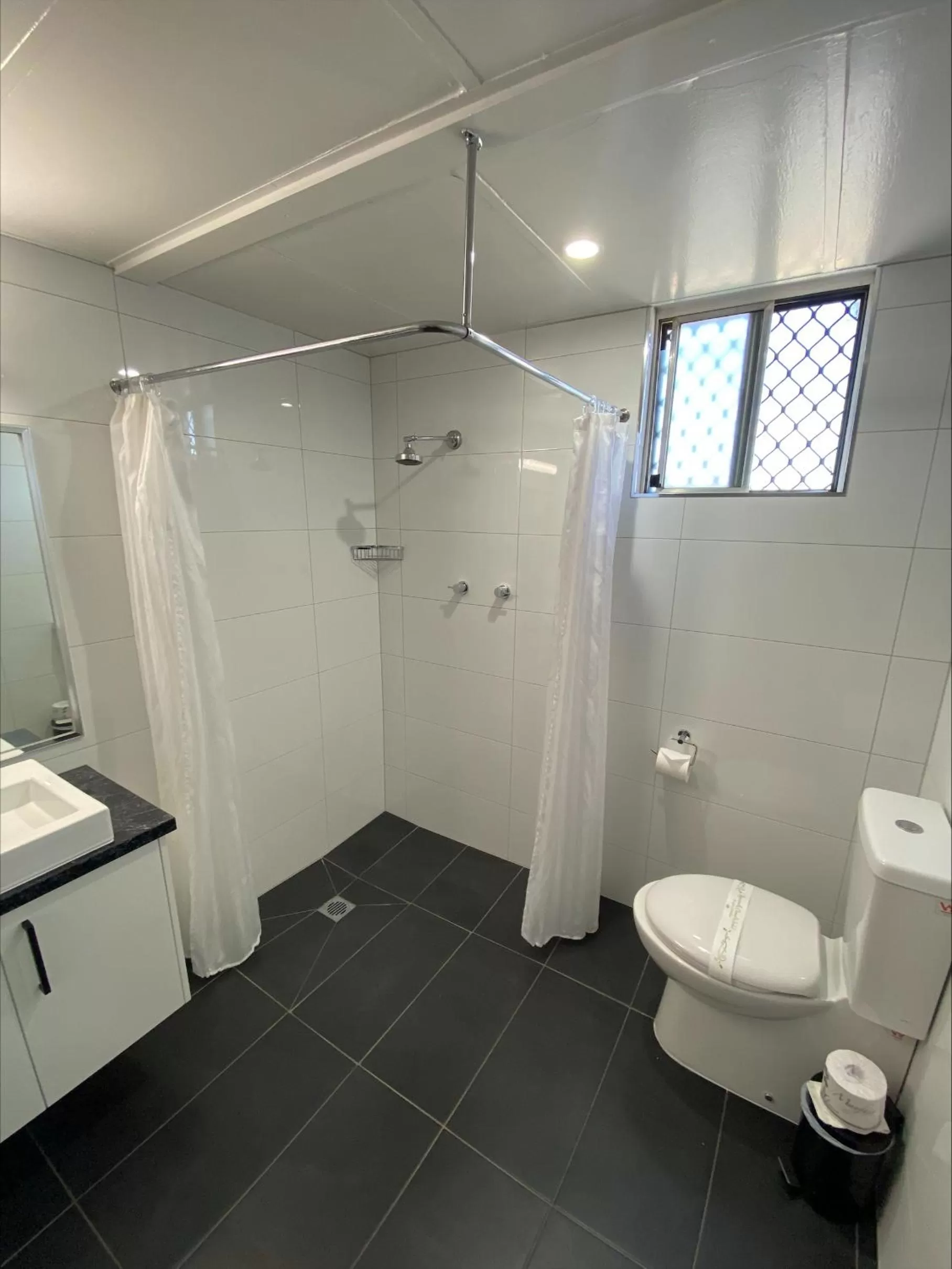 Bathroom in Hilltop Motel