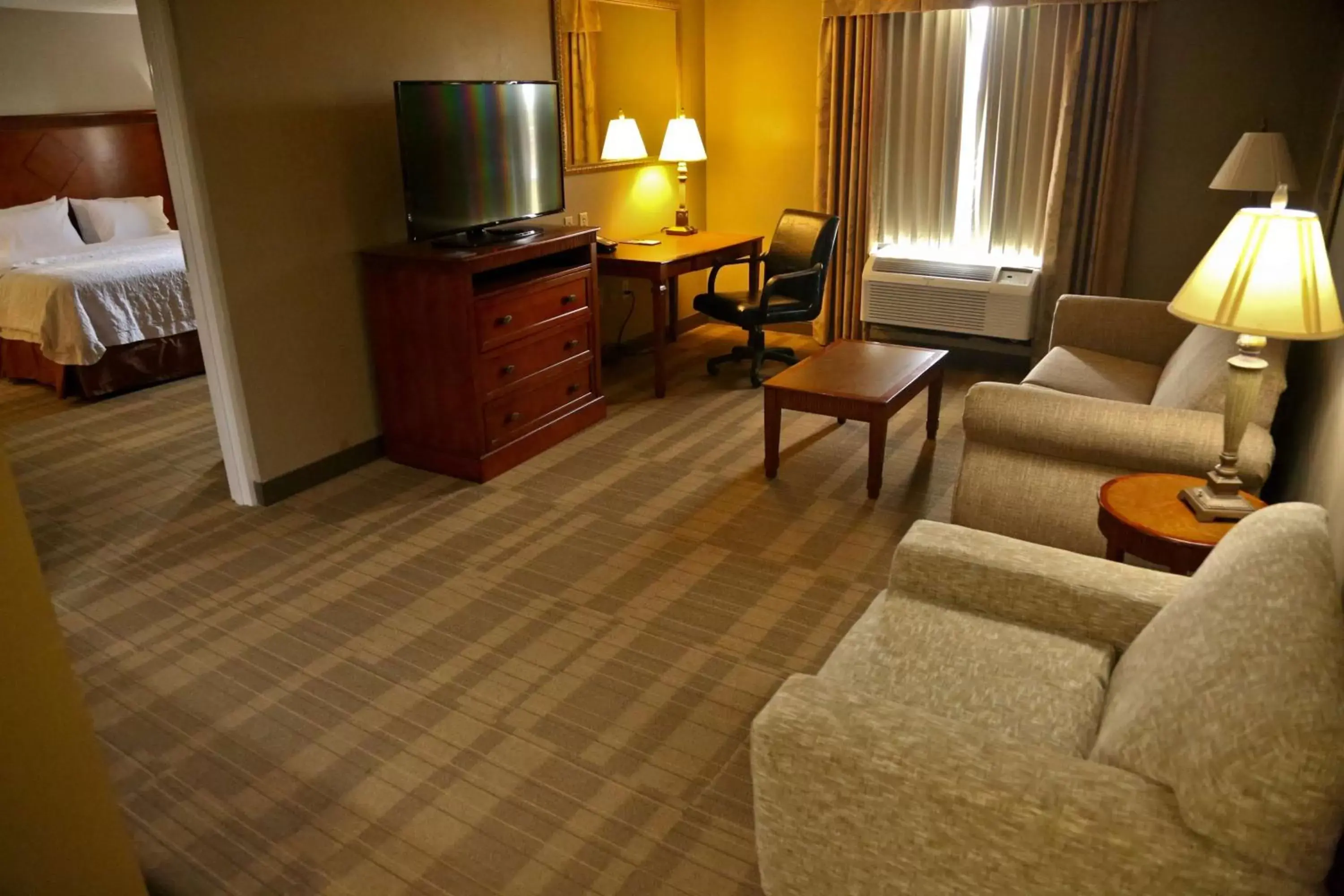 Bedroom, Seating Area in Hampton Inn & Suites Jennings