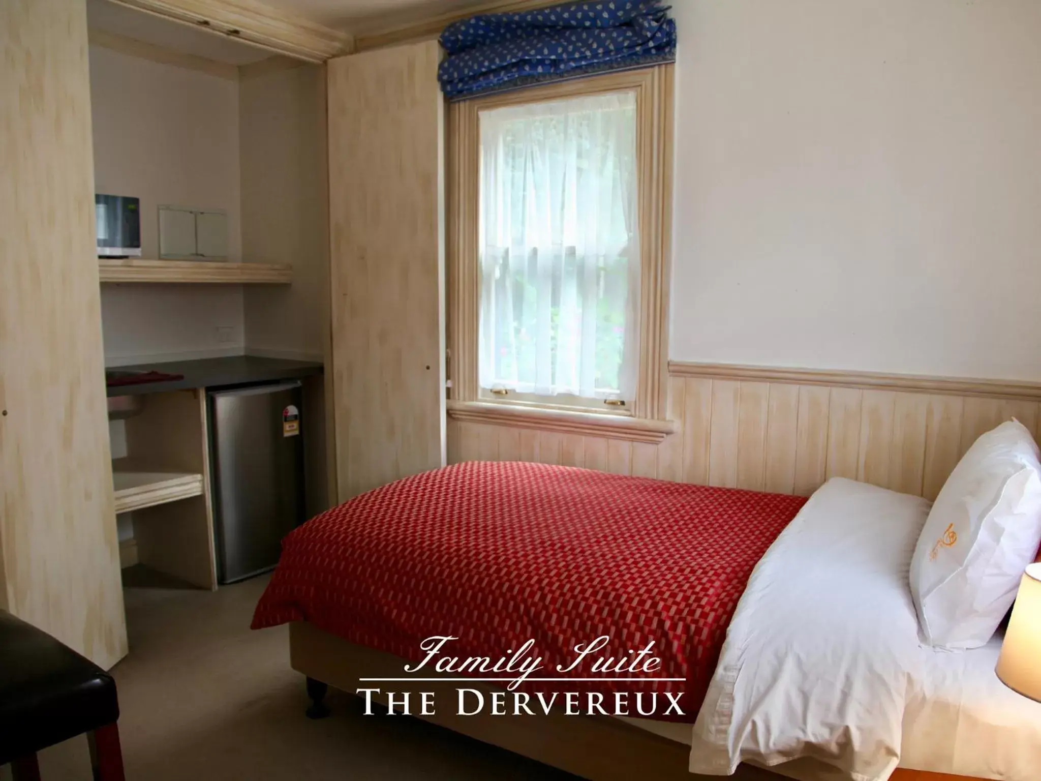 Bed in The Devereux Boutique Hotel