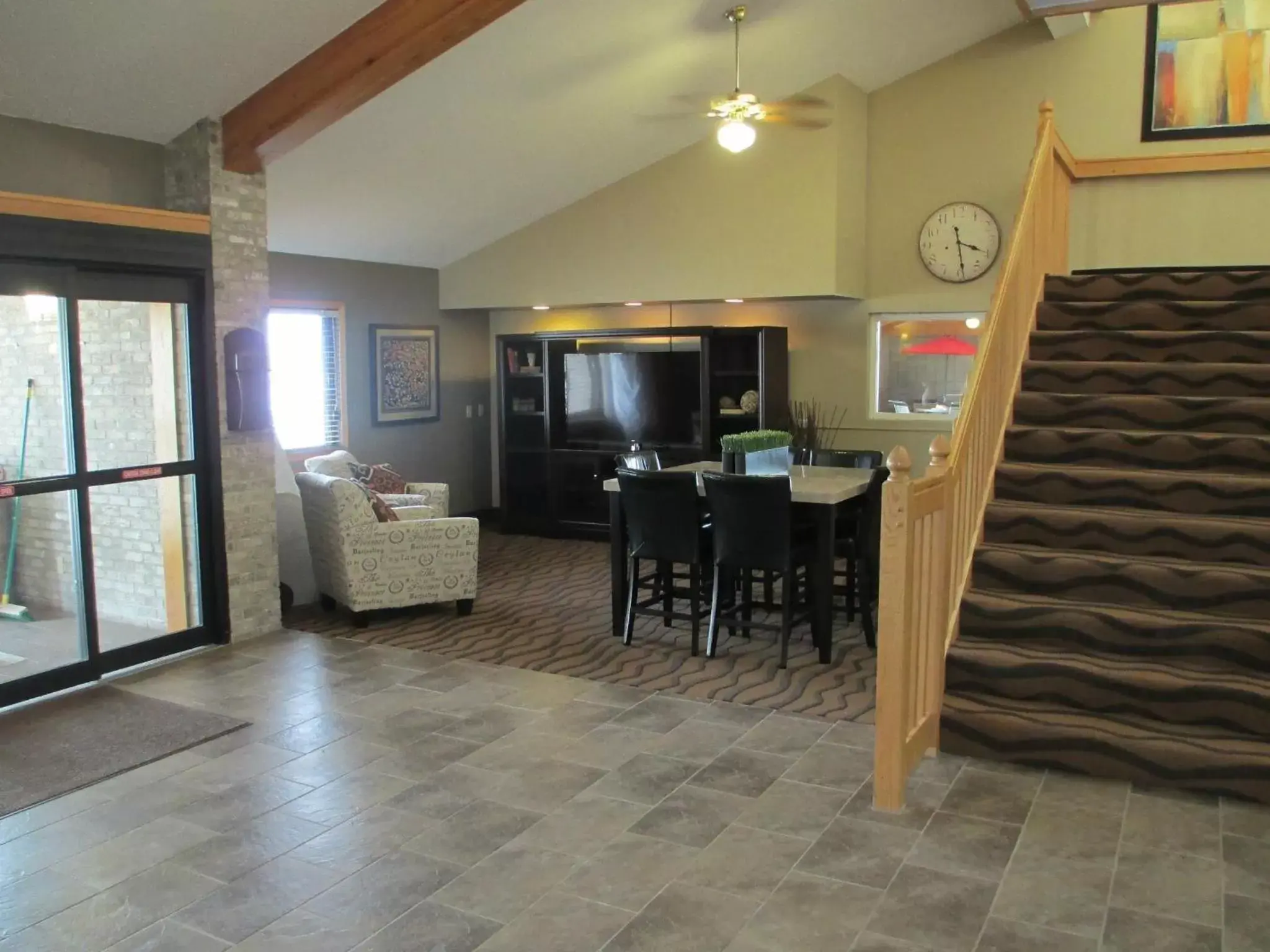 Dining Area in AmericInn by Wyndham Algona