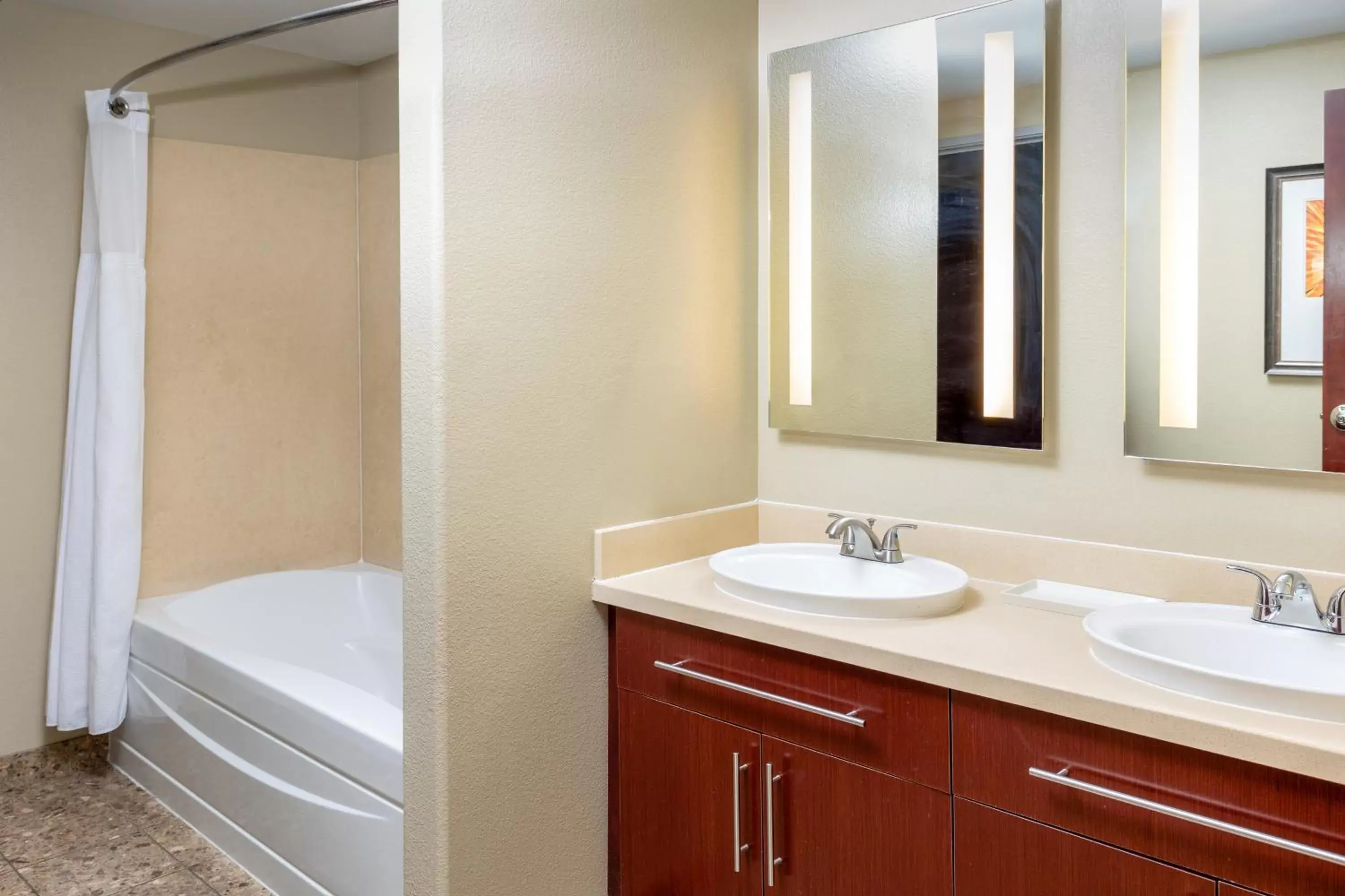 Photo of the whole room, Bathroom in Staybridge Suites Las Vegas - Stadium District
