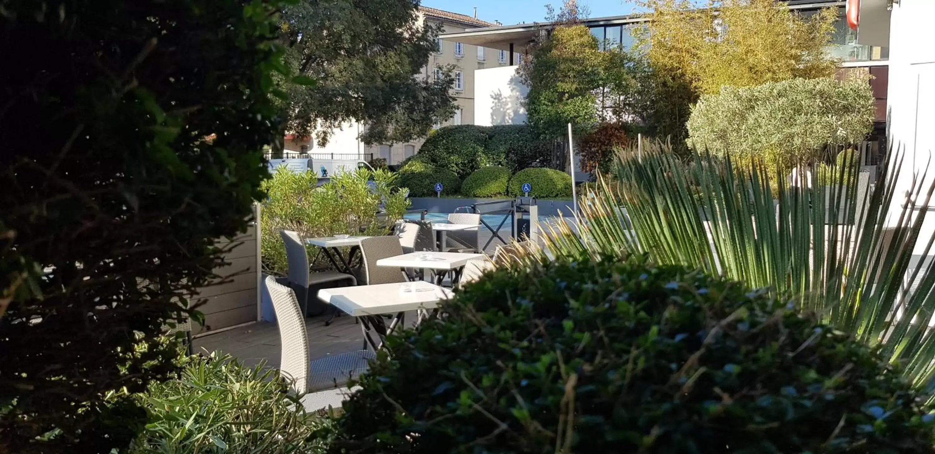 Patio in Ibis Alès Centre Ville