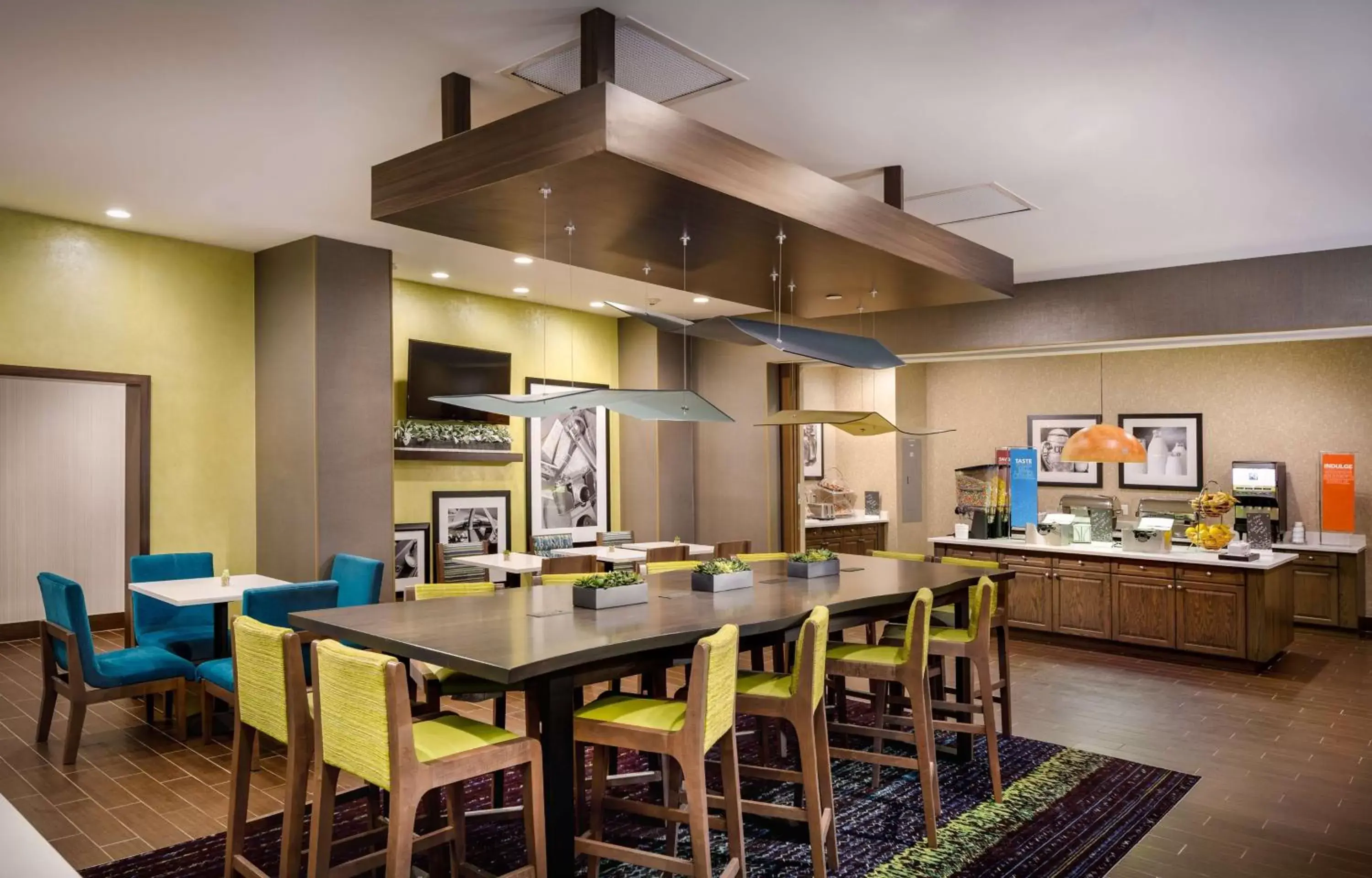 Dining area, Restaurant/Places to Eat in Hampton Inn By Hilton Paramus