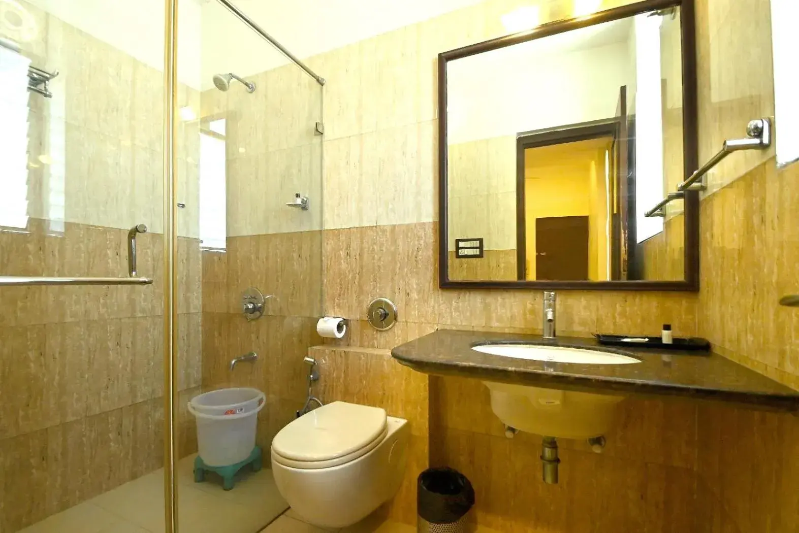Bathroom in Hotel Yulia- Le Amour Inn