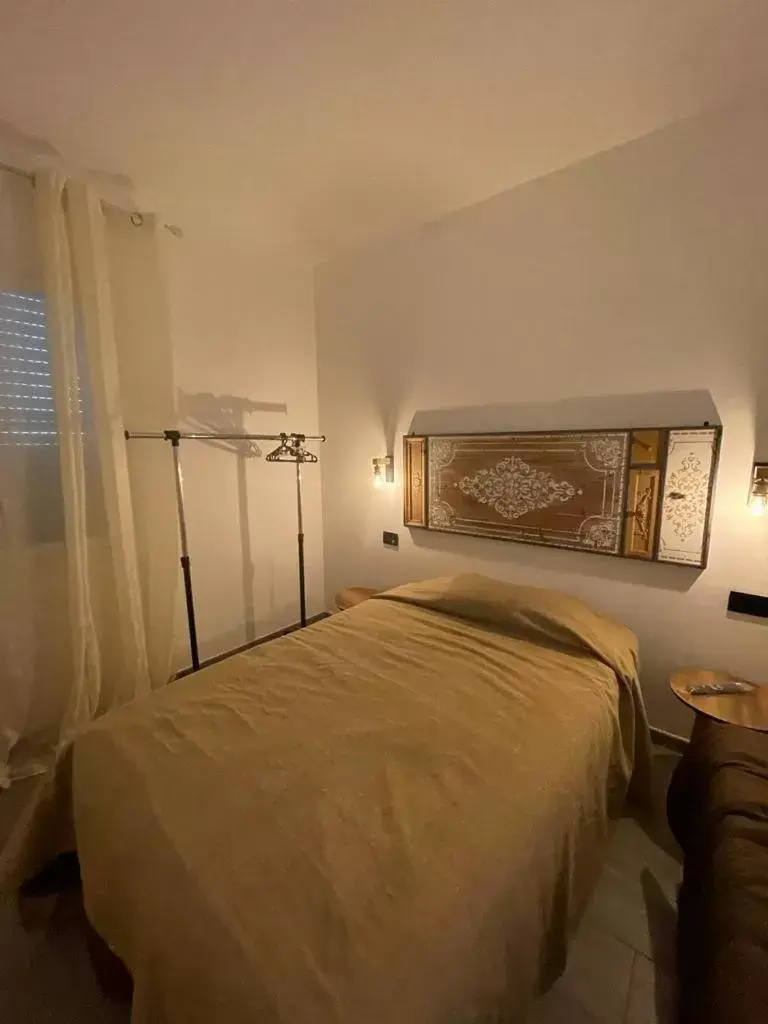 Double Room with Shared Bathroom in Dal Barone Rooms Double Room with Shared Bathroom in Dal Barone Rooms