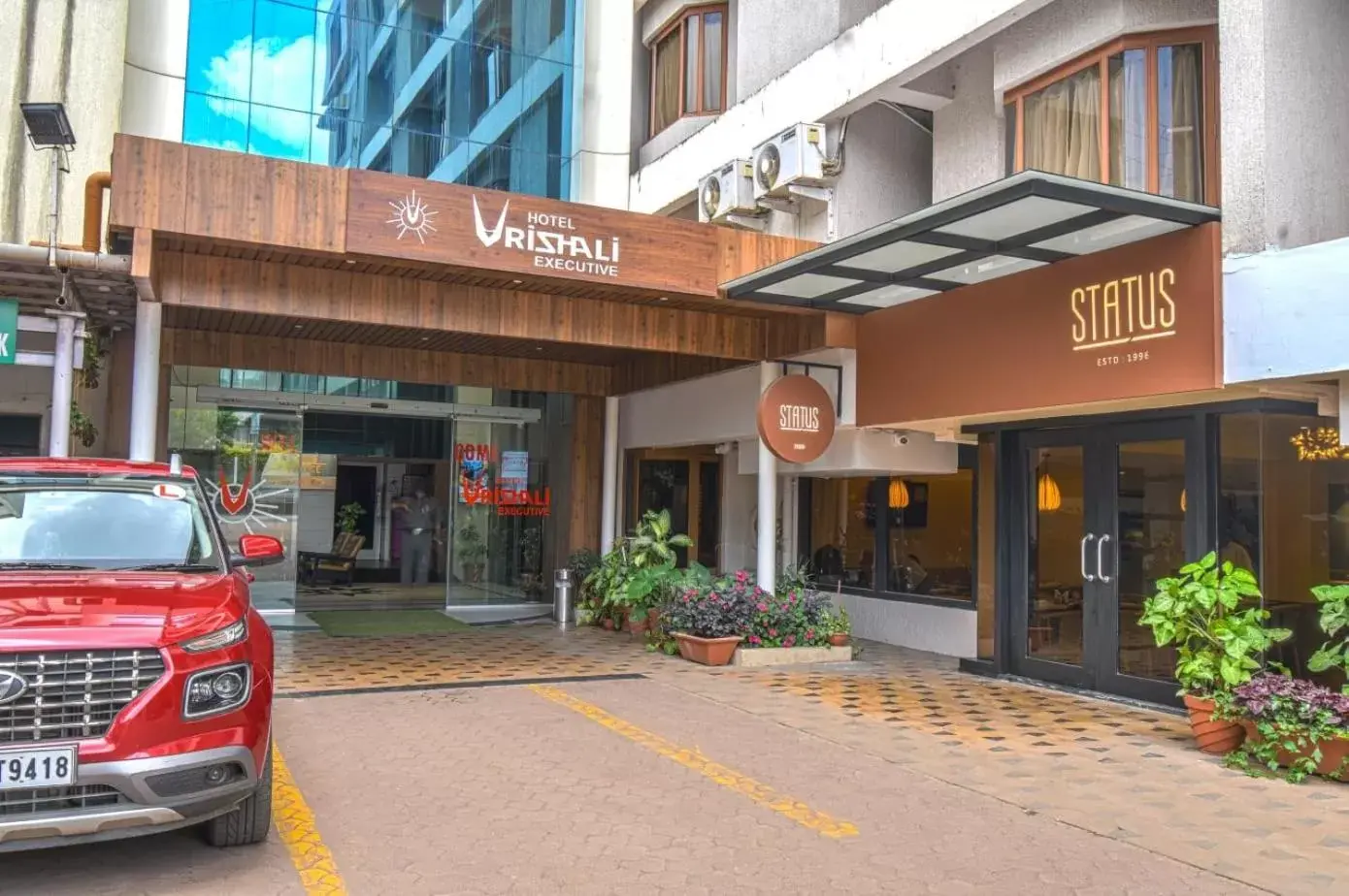 Property building in Hotel Vrishali Executive Property building in Hotel Vrishali Executive