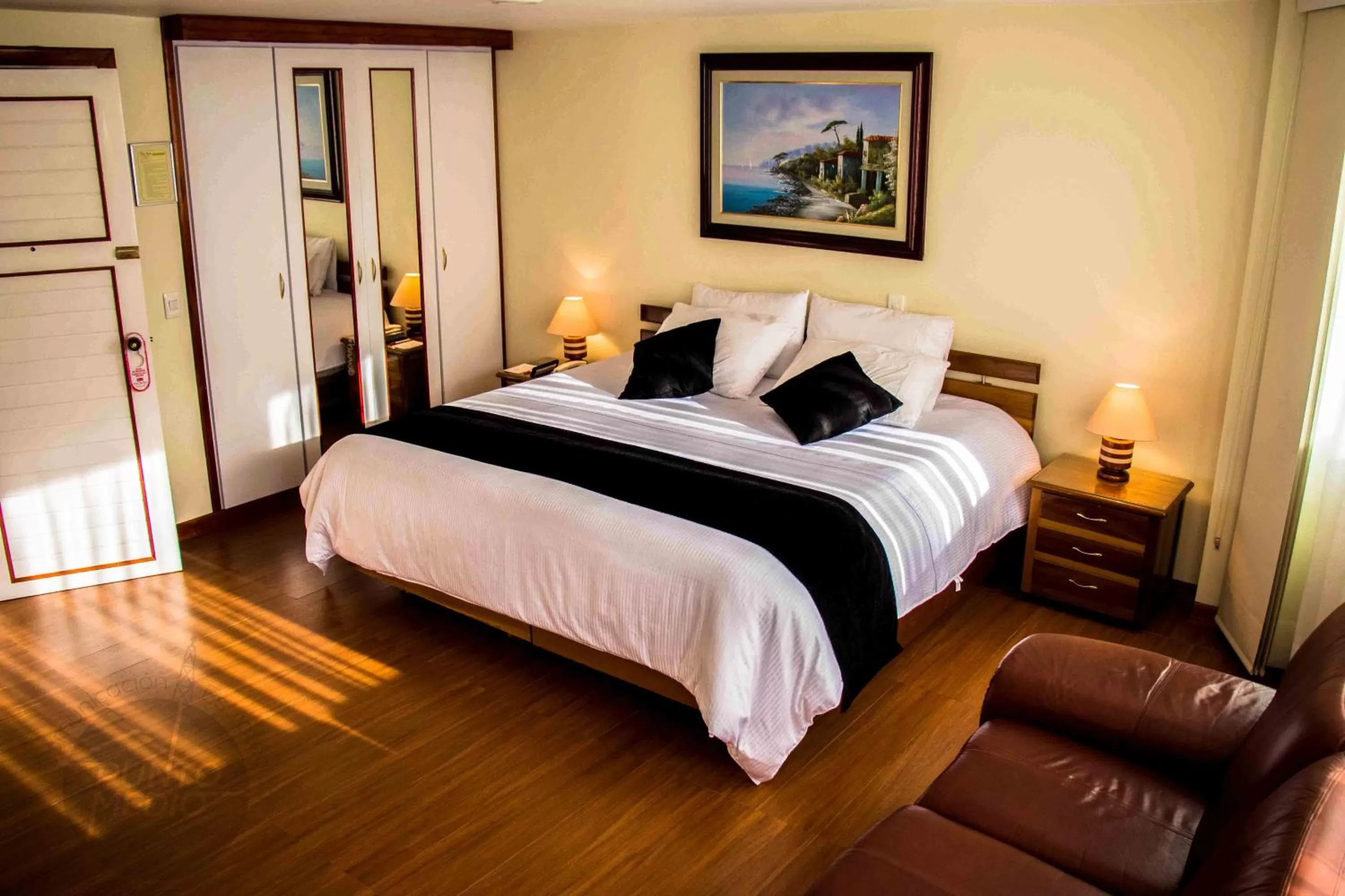 Photo of the whole room, Bed in Hotel Don Saul