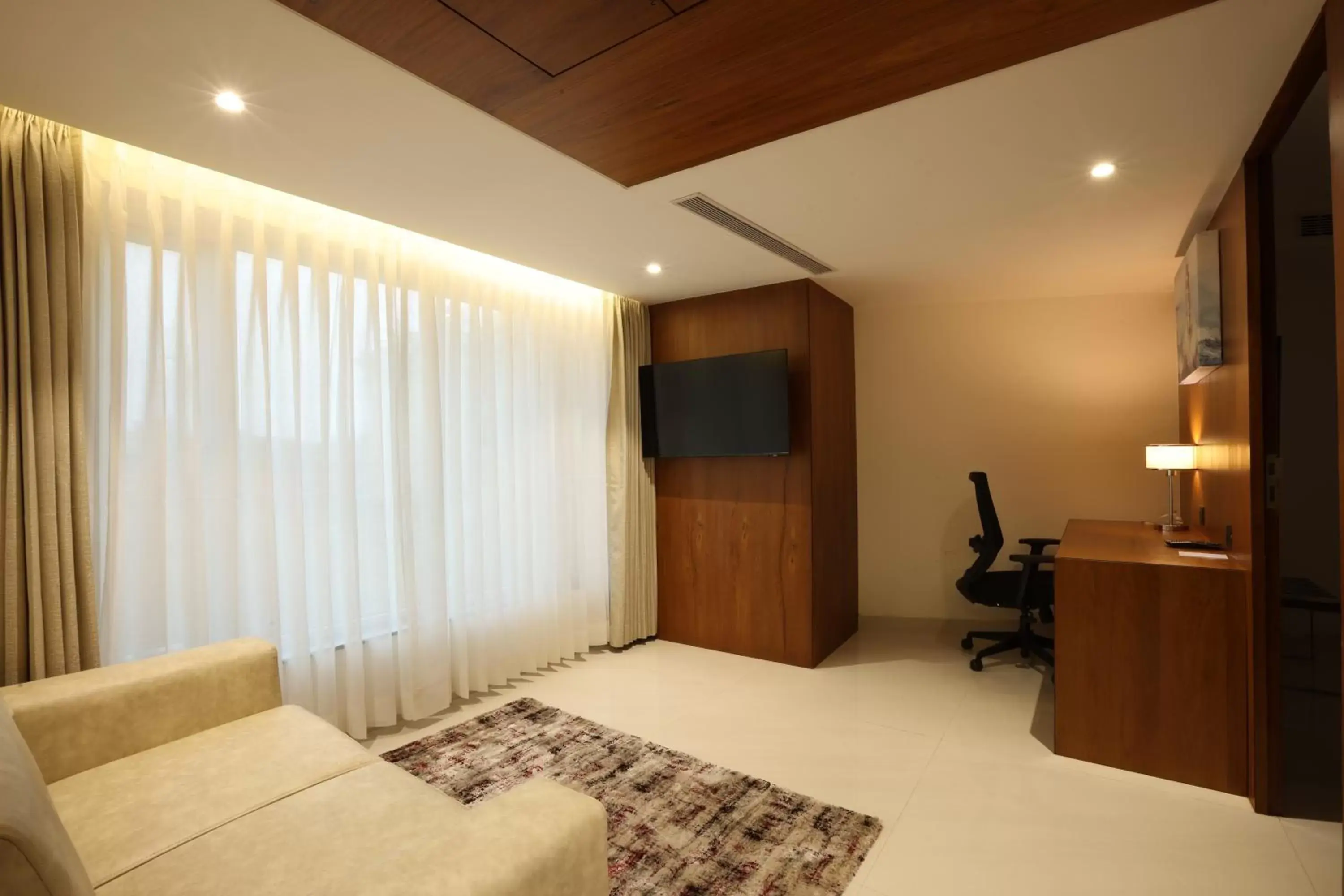 Junior Suite - single occupancy in Royal Plaza Suites by RAK Rooms, Mangaluru Junior Suite - single occupancy in Royal Plaza Suites by RAK Rooms, Mangaluru