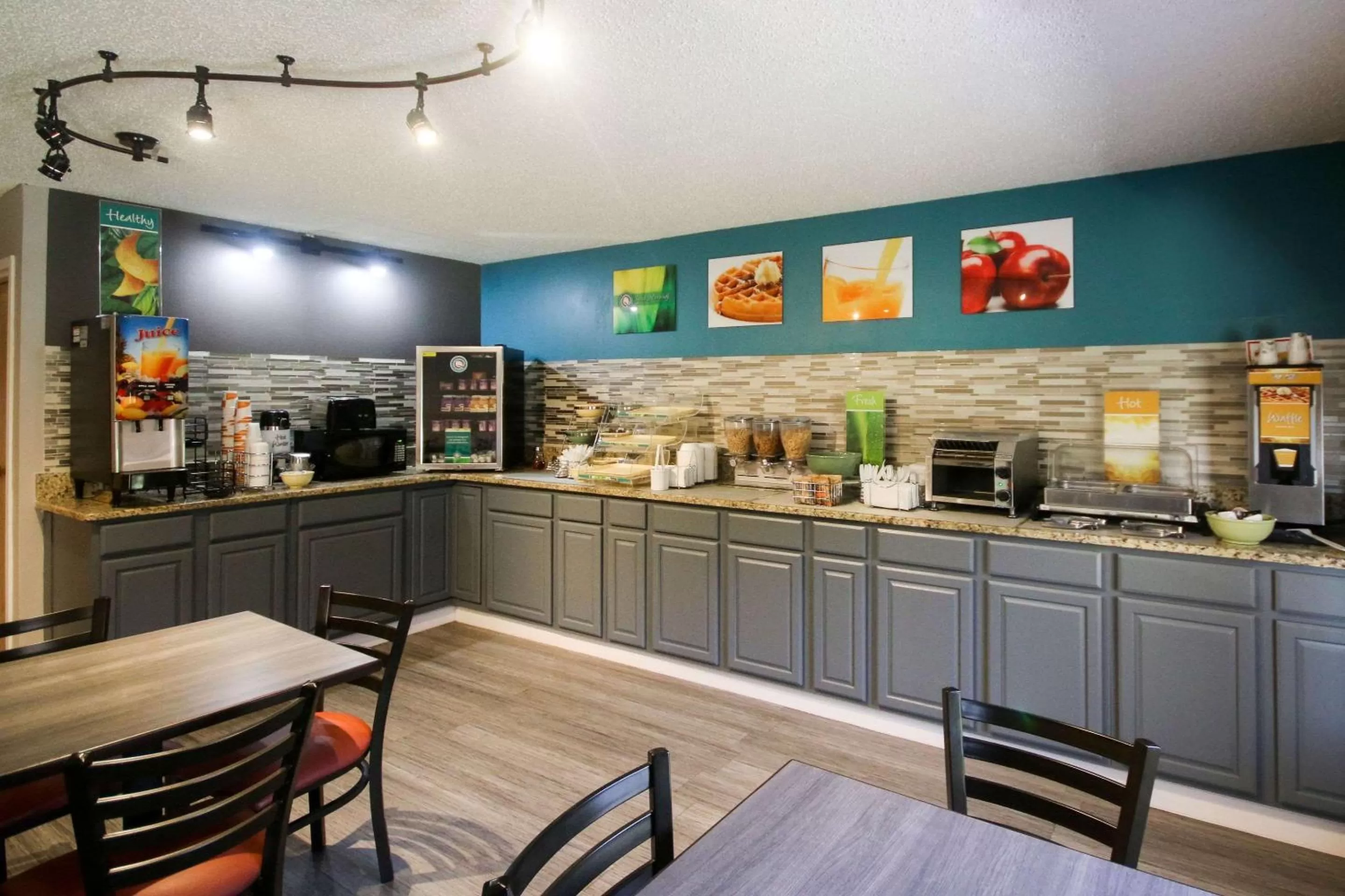 Restaurant/places to eat in Quality Inn Clinton - Laurens I-26