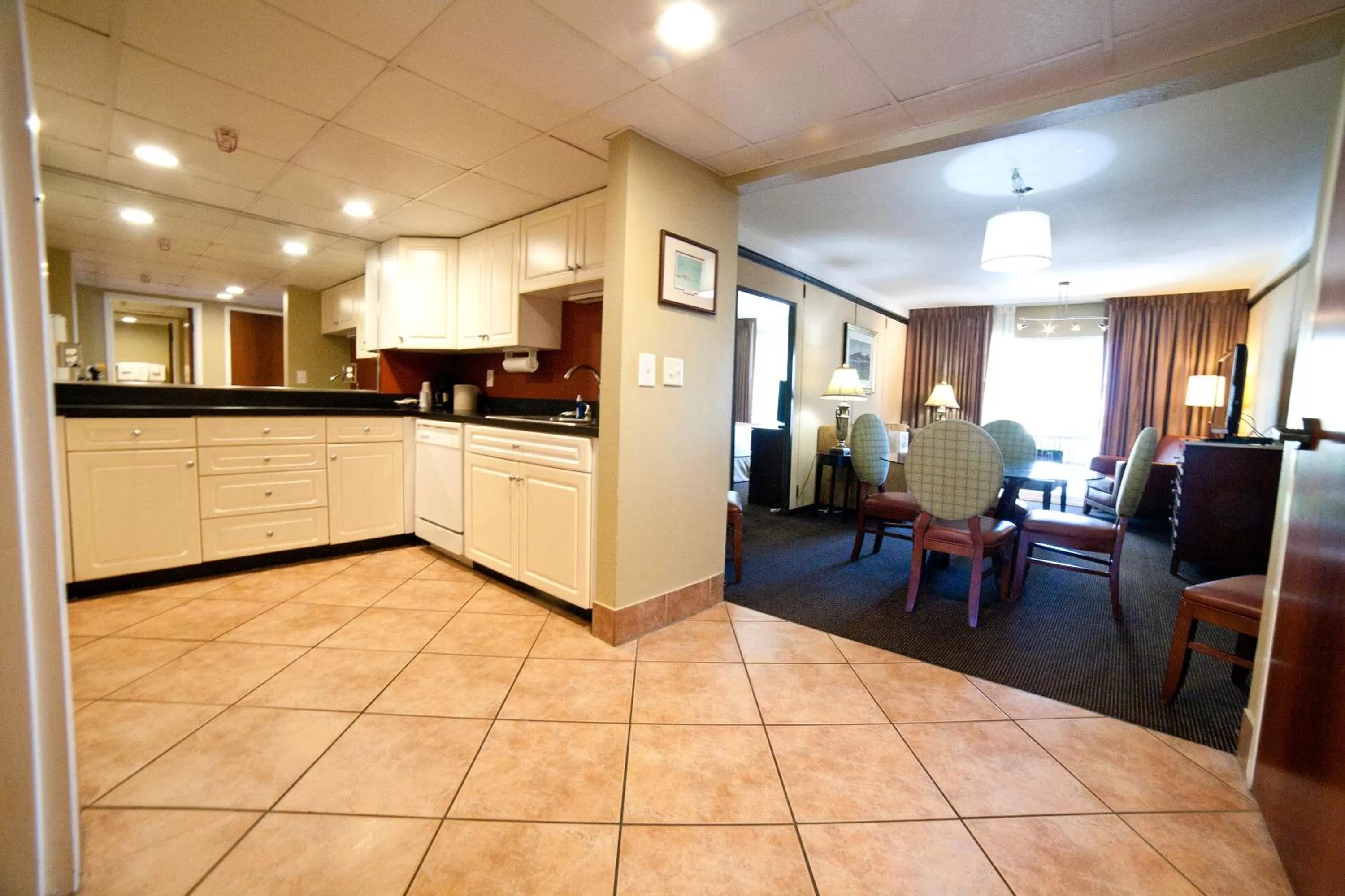 Kitchen or kitchenette in DeSoto Beach Hotel