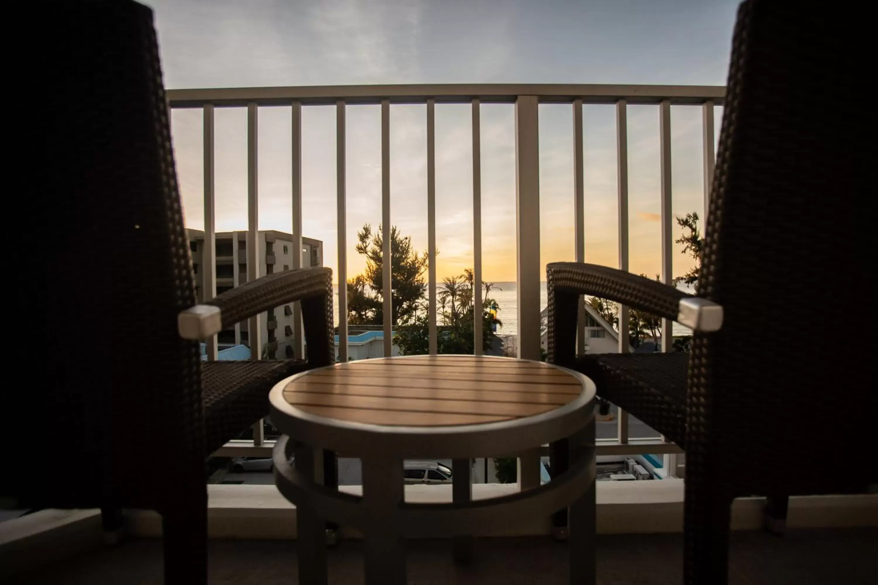 Balcony/Terrace in Surfrider Resort Hotel
