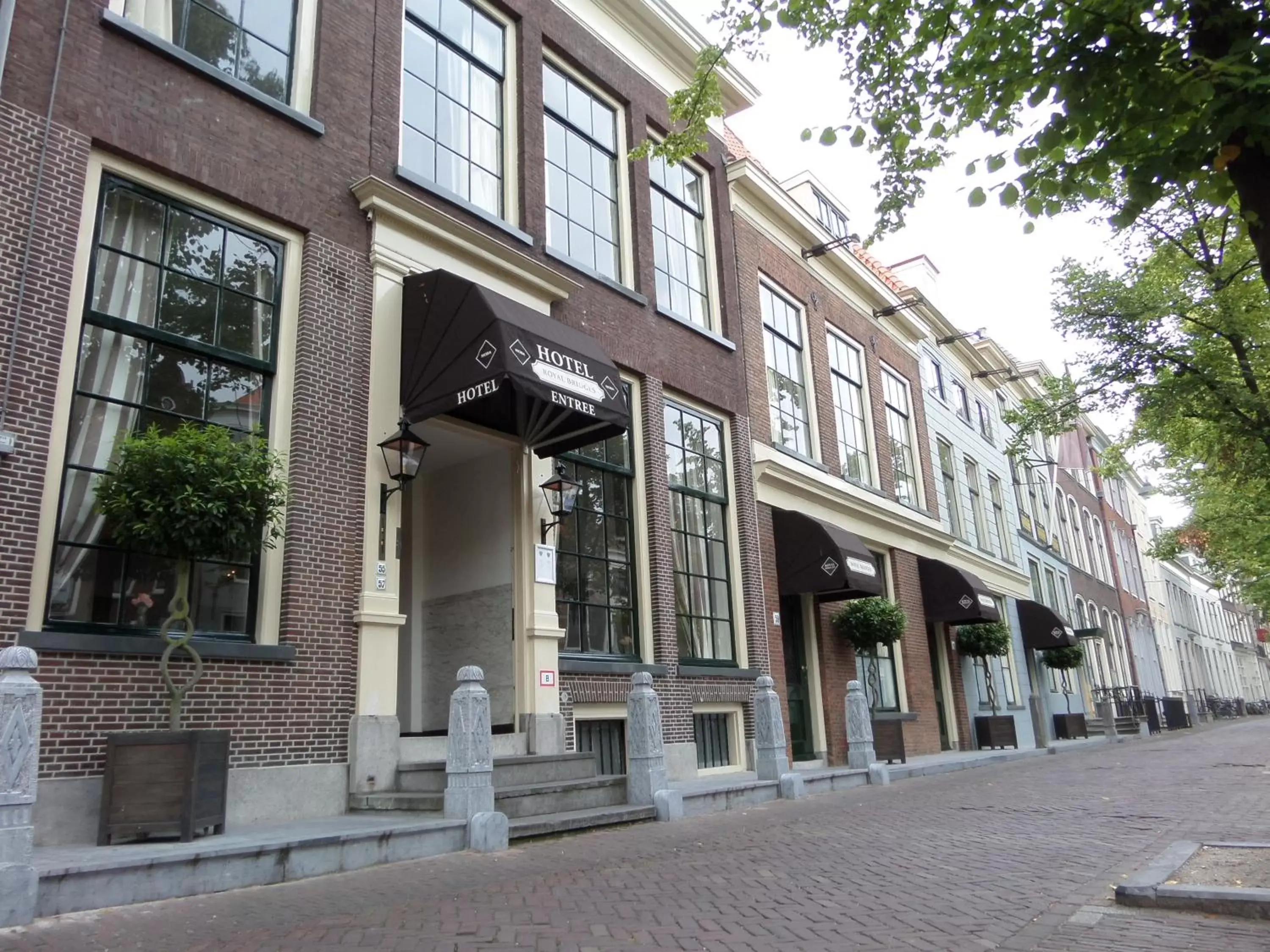 Facade/entrance in Hotel Royal Bridges