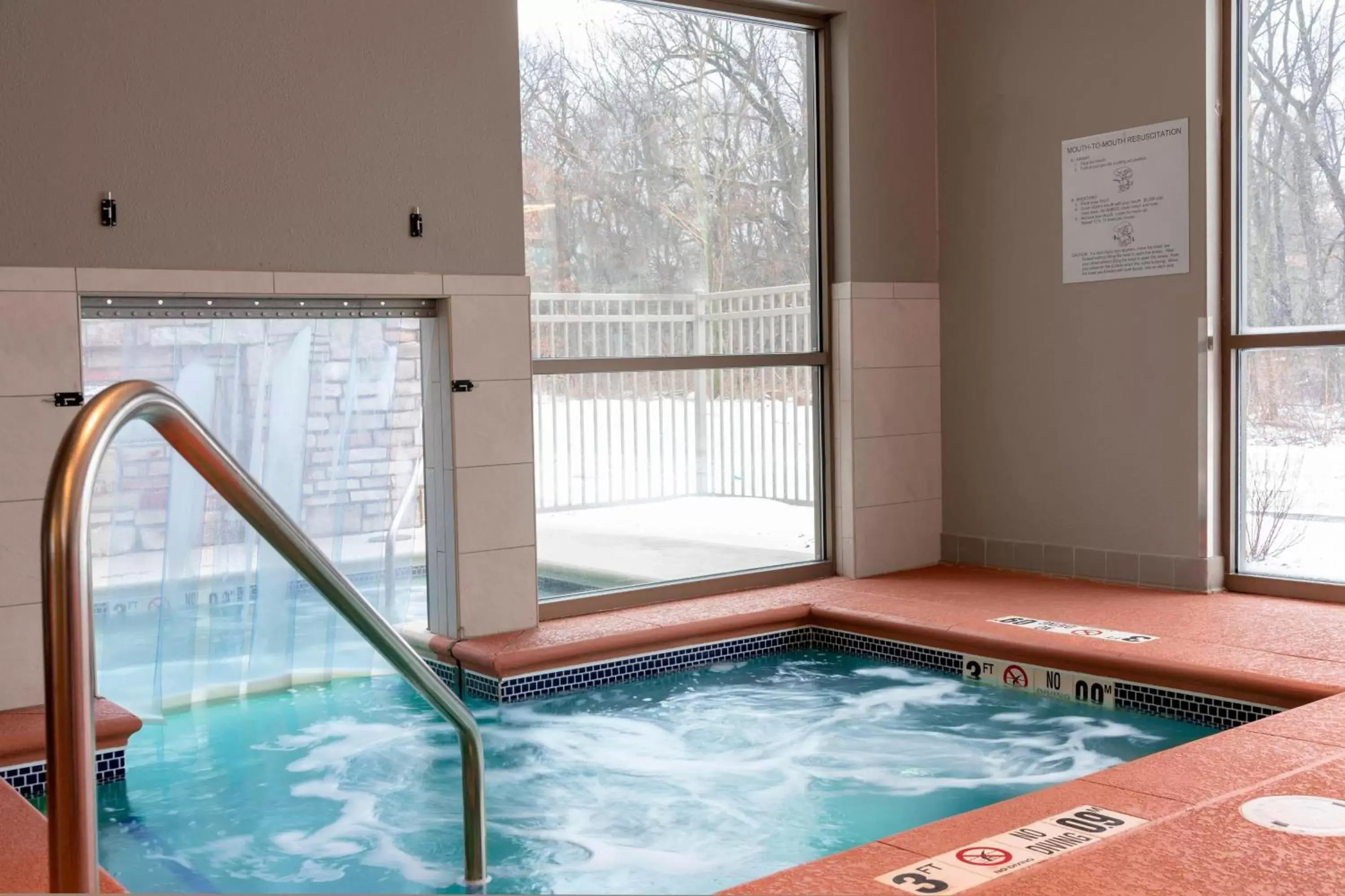 Fitness centre/facilities, Swimming Pool in Fairfield Inn & Suites by Marriott Fair Oaks Farms