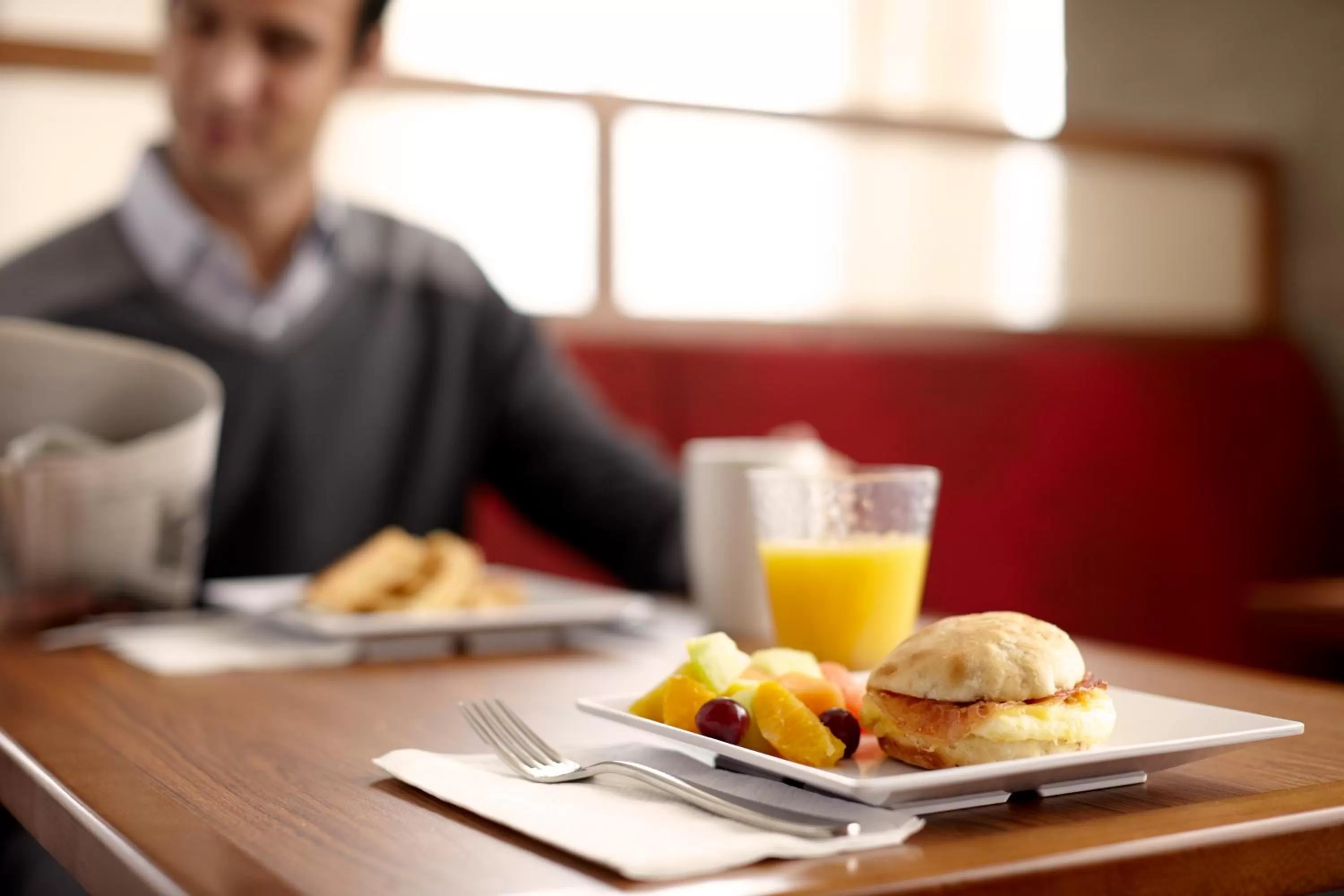 Restaurant/places to eat in Hyatt Place Warwick/Providence Airport