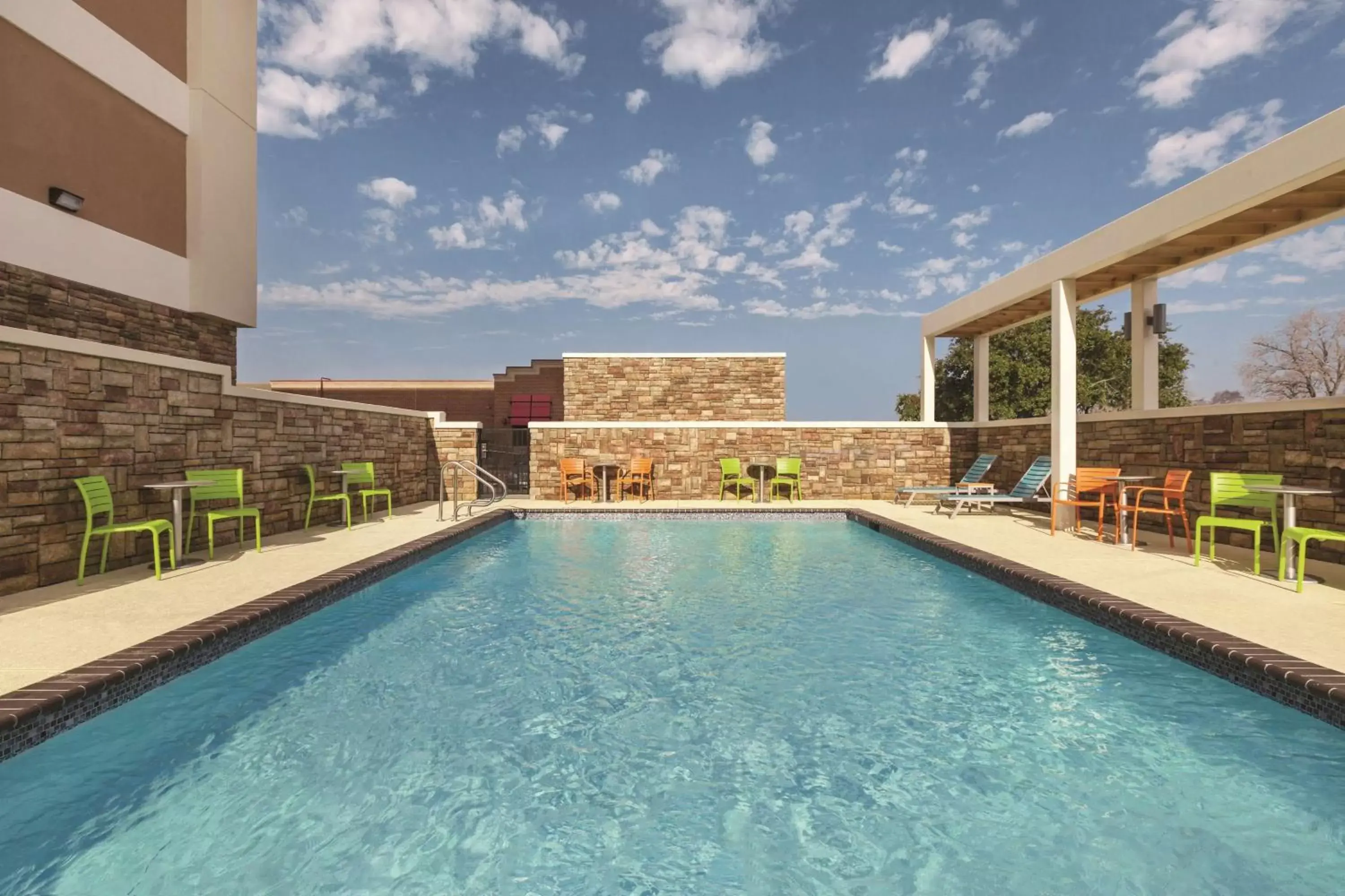 Pool view, Swimming Pool in Home2 Suites by Hilton College Station