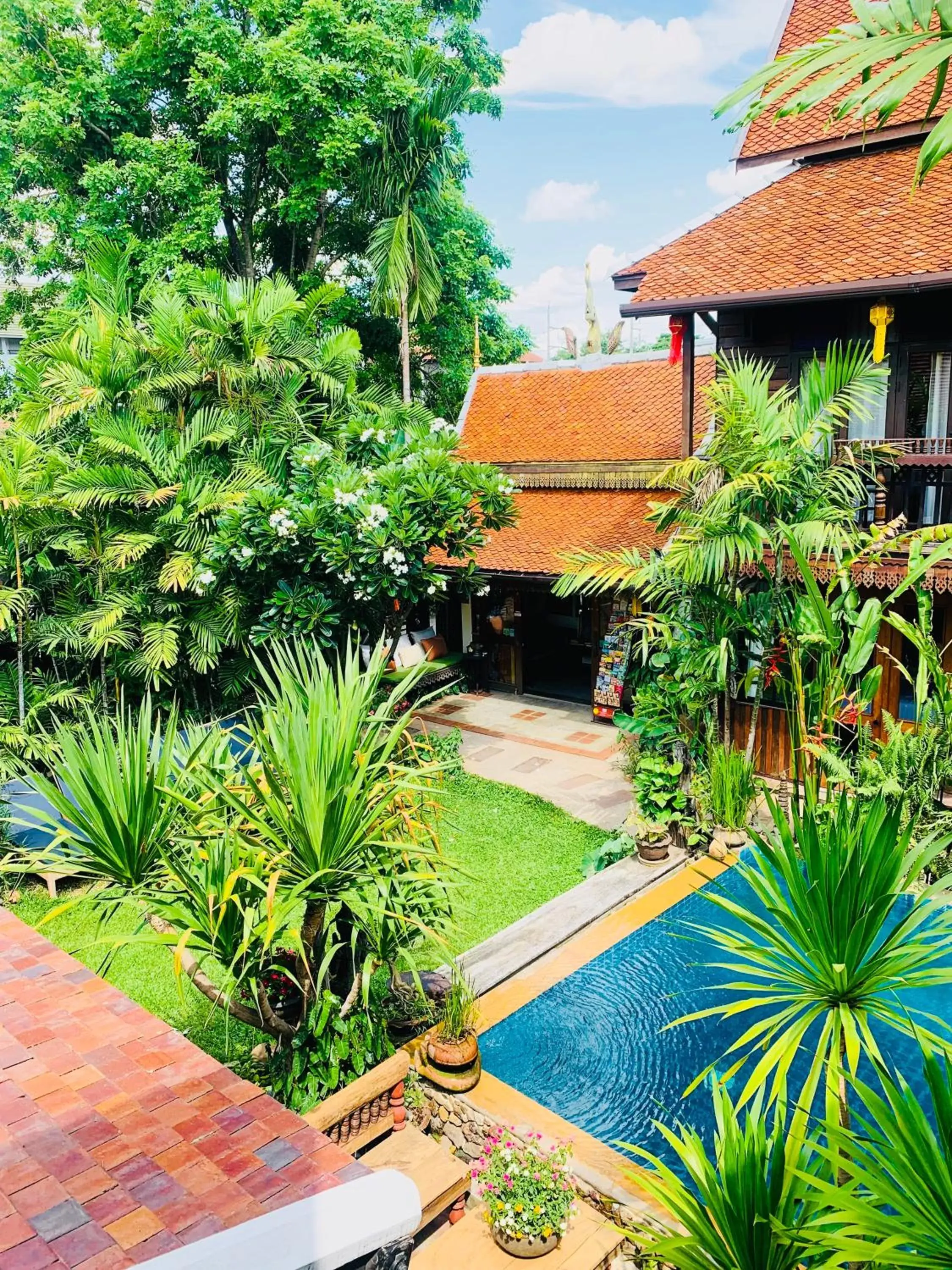 Property building, Swimming Pool in Hongkhao Village
