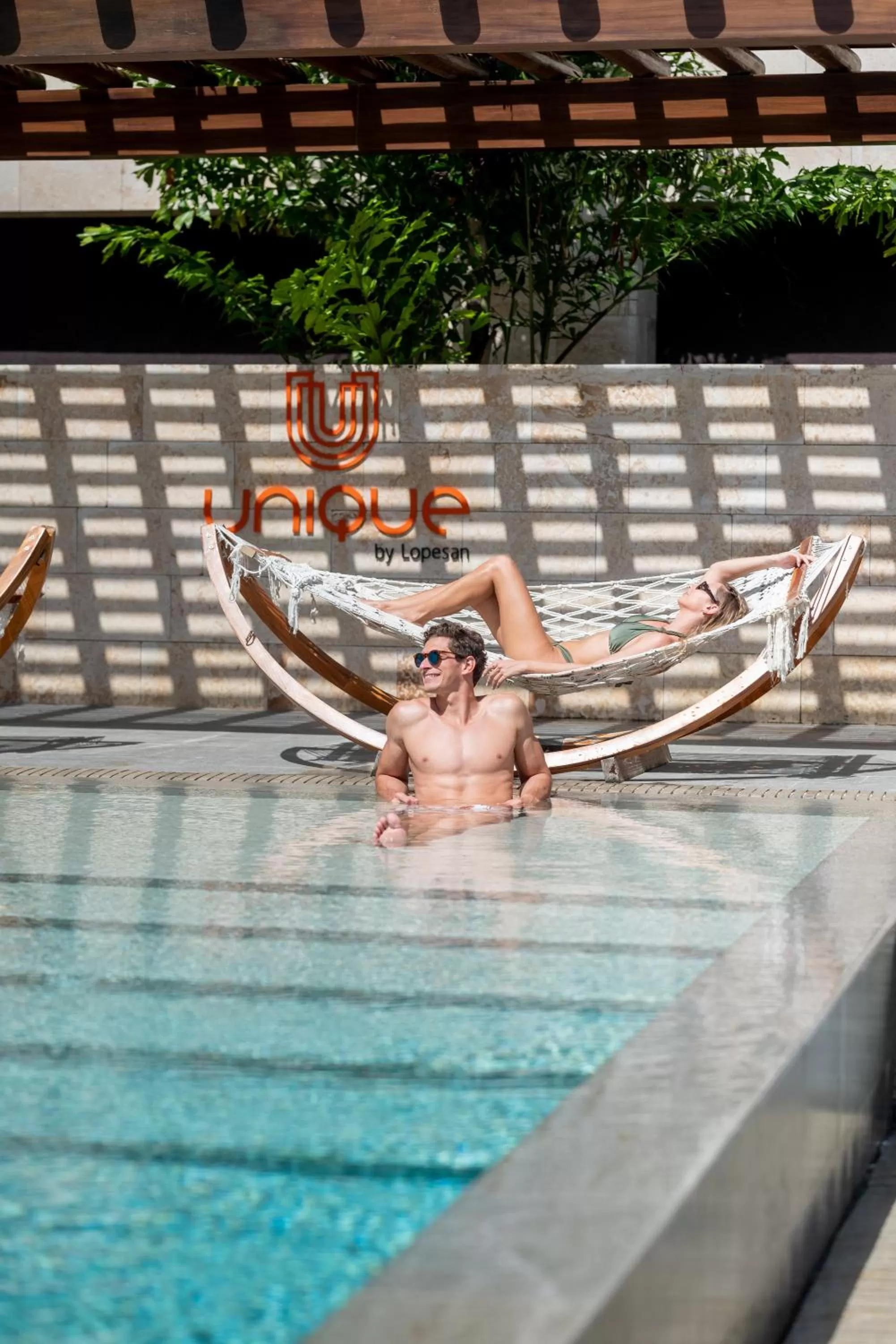 Swimming pool in Unique Club at Lopesan Costa Bávaro Resort