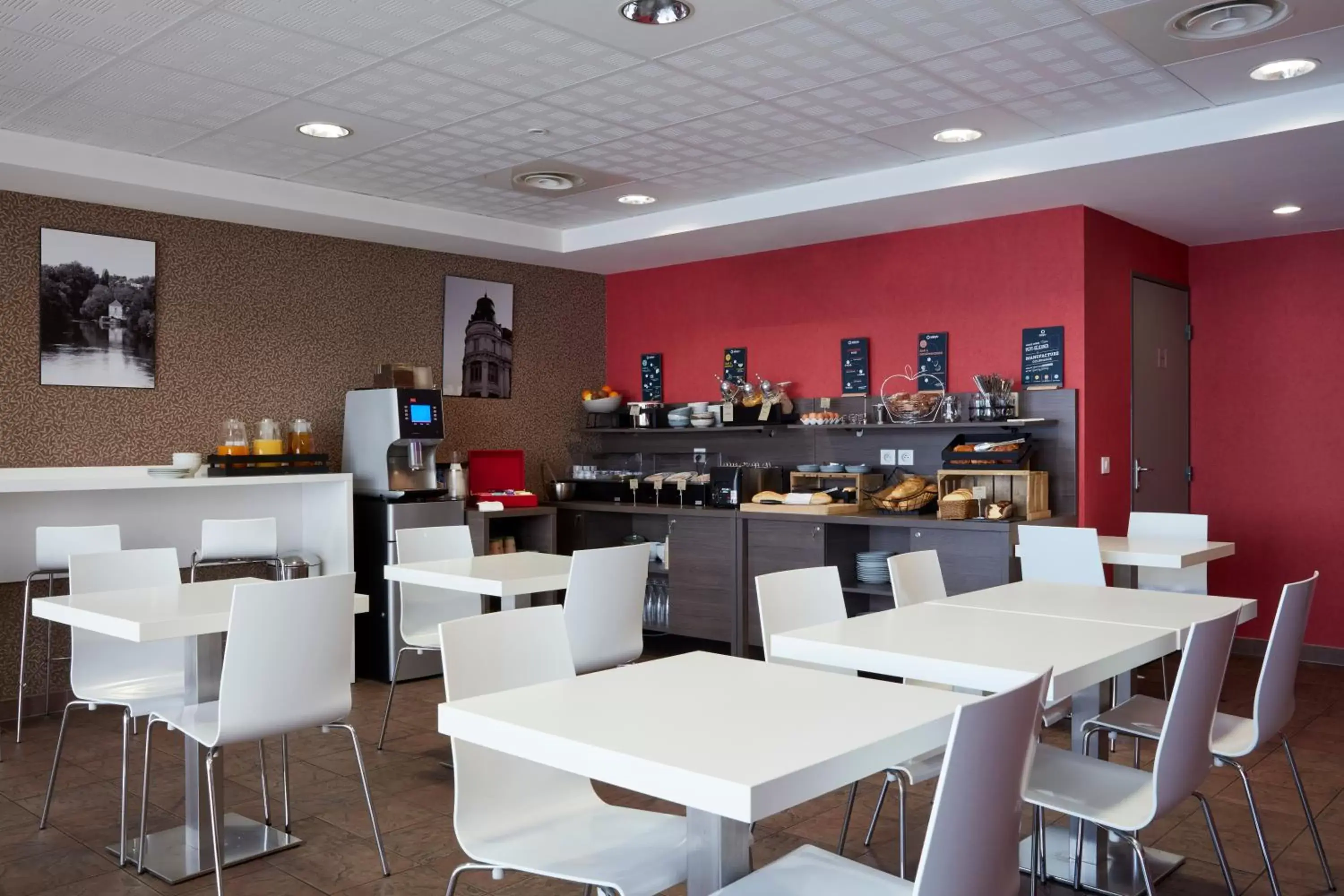 Restaurant/Places to Eat in Aparthotel Adagio Access Poitiers