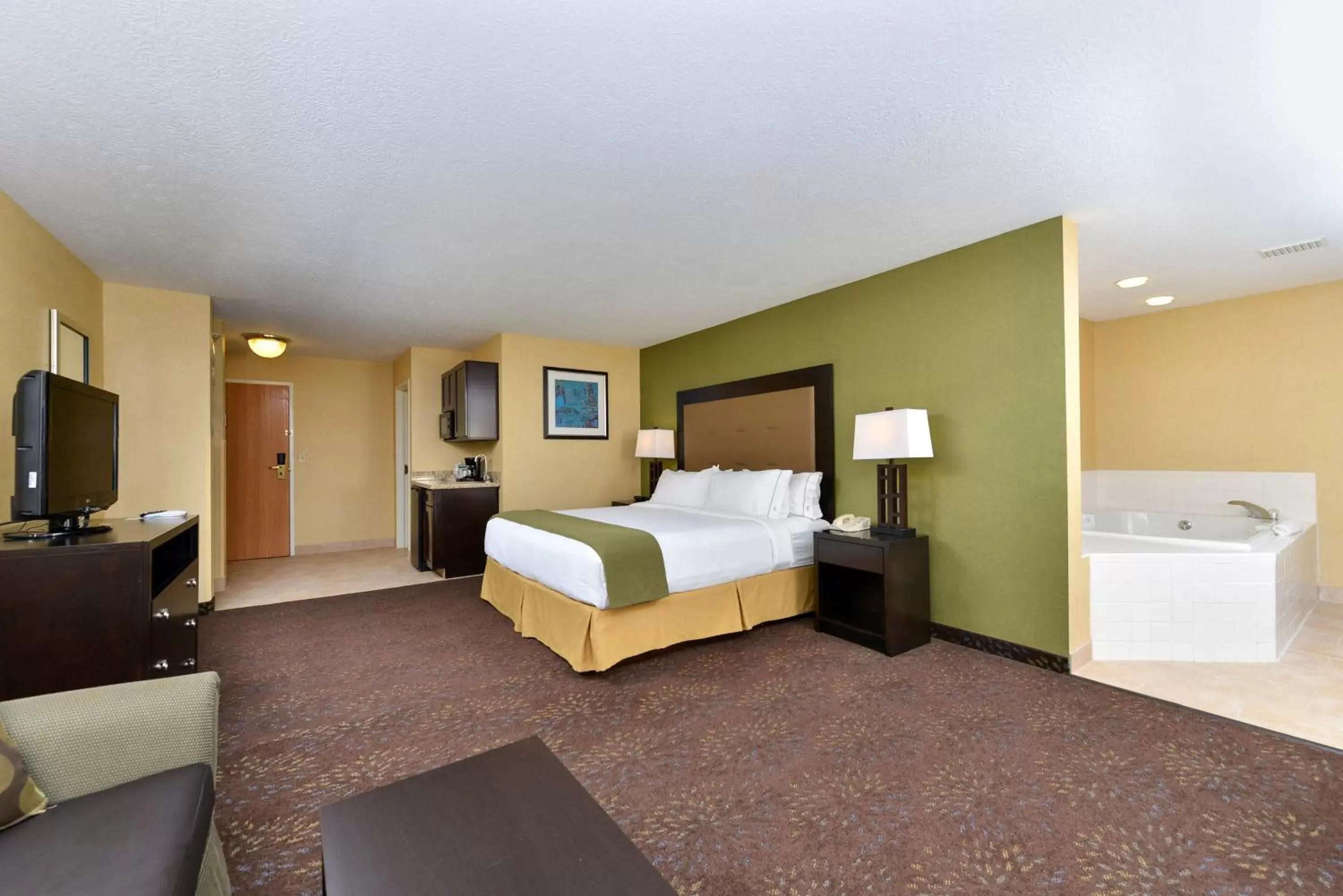 Photo of the whole room, Bed in Holiday Inn Express Hotel & Suites Charlotte, an IHG Hotel