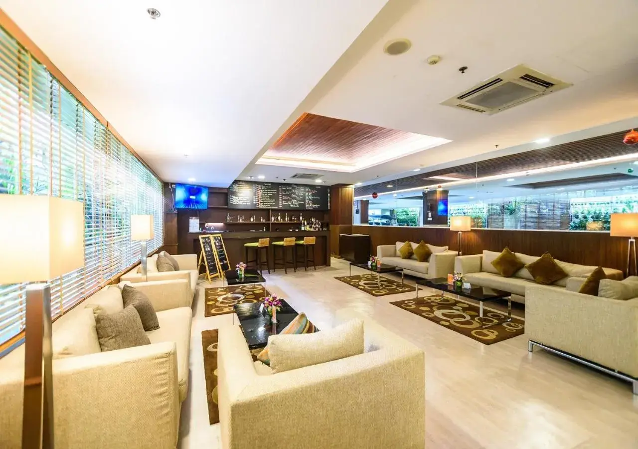 Lobby or reception, Lounge/Bar in Lohas Residences Sukhumvit 2