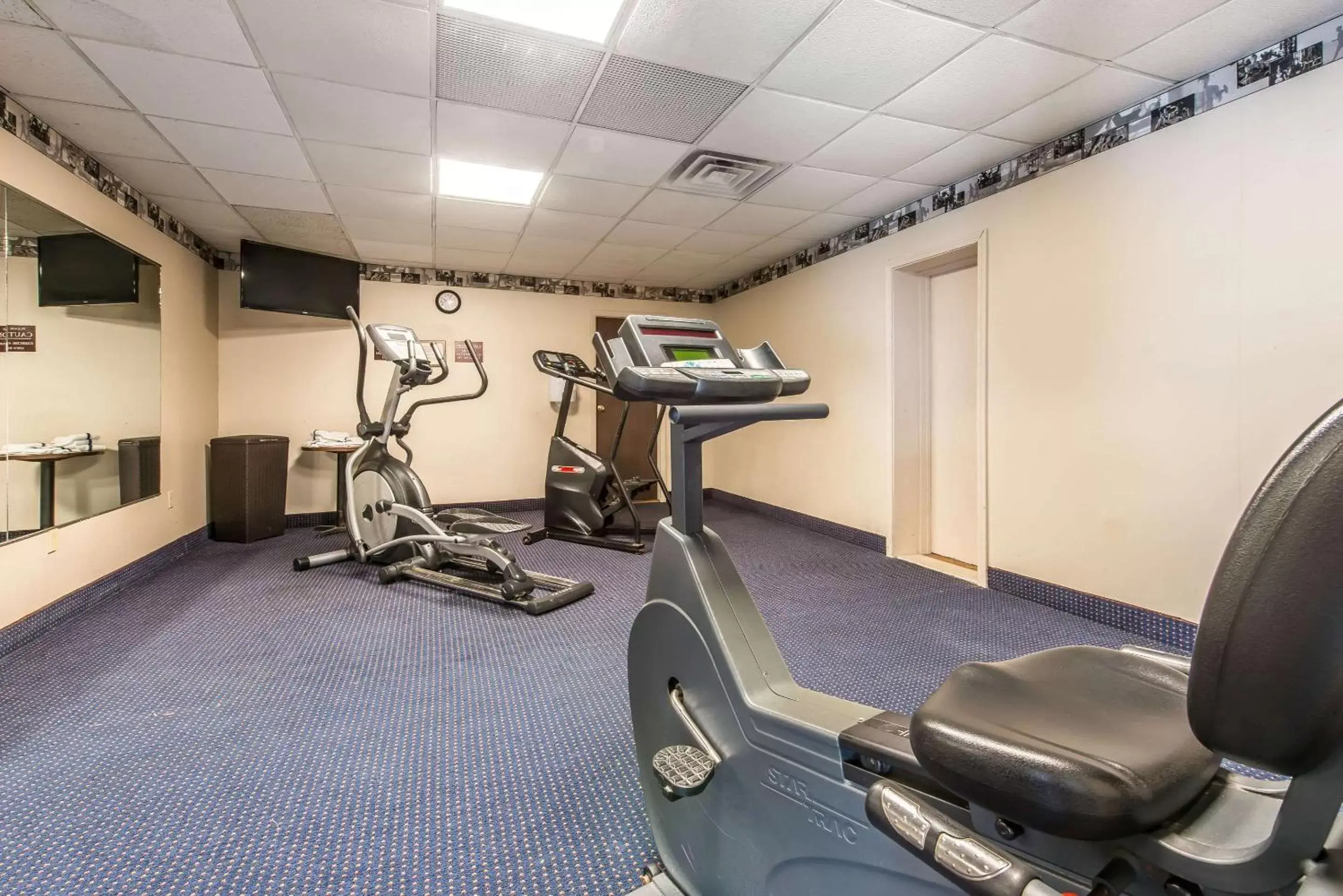 Fitness centre/facilities, Fitness Center/Facilities in Quality Inn and Conference Center Somerset