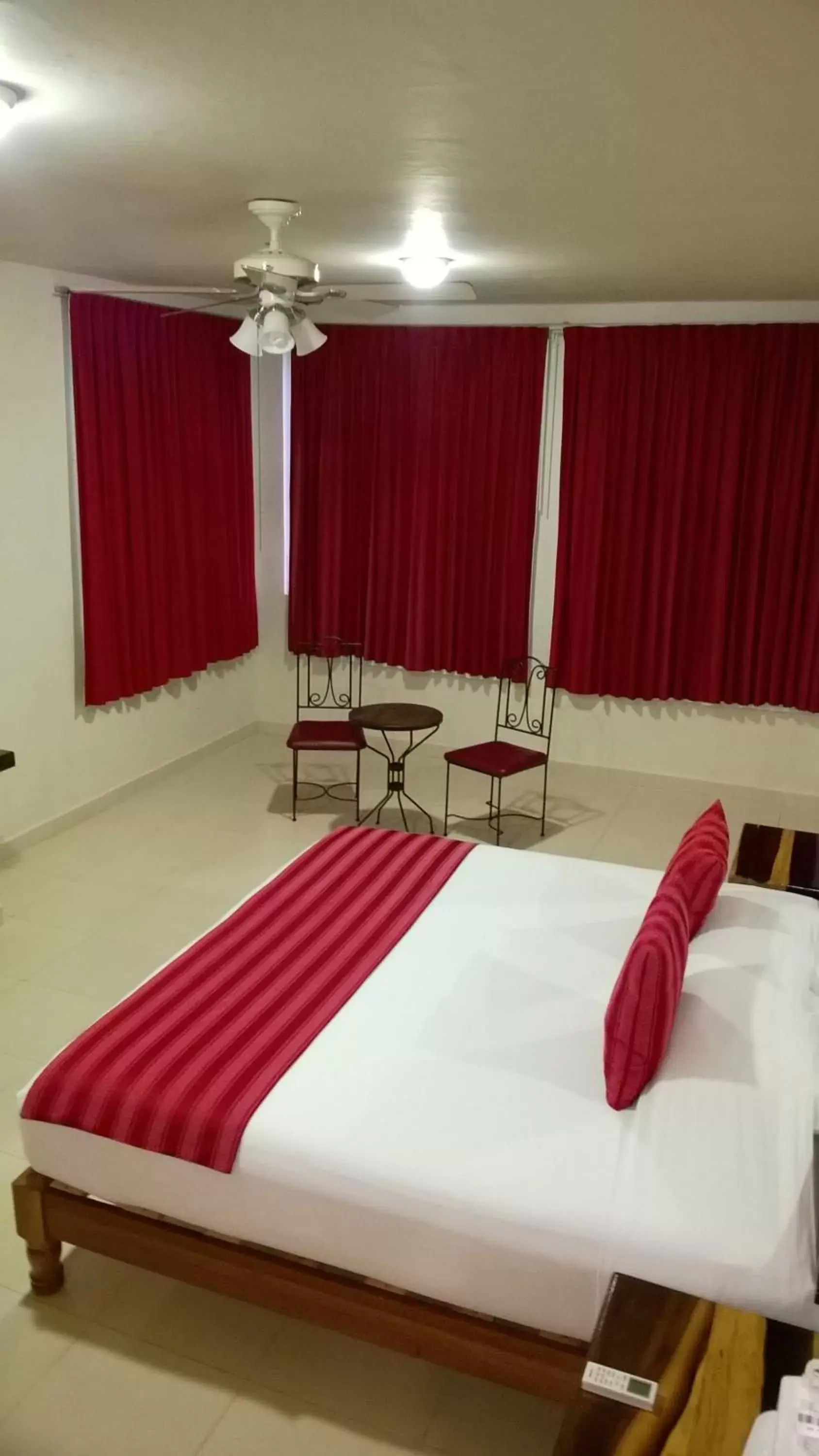 Bedroom, Bed in Auto Hotel Paraíso Inn