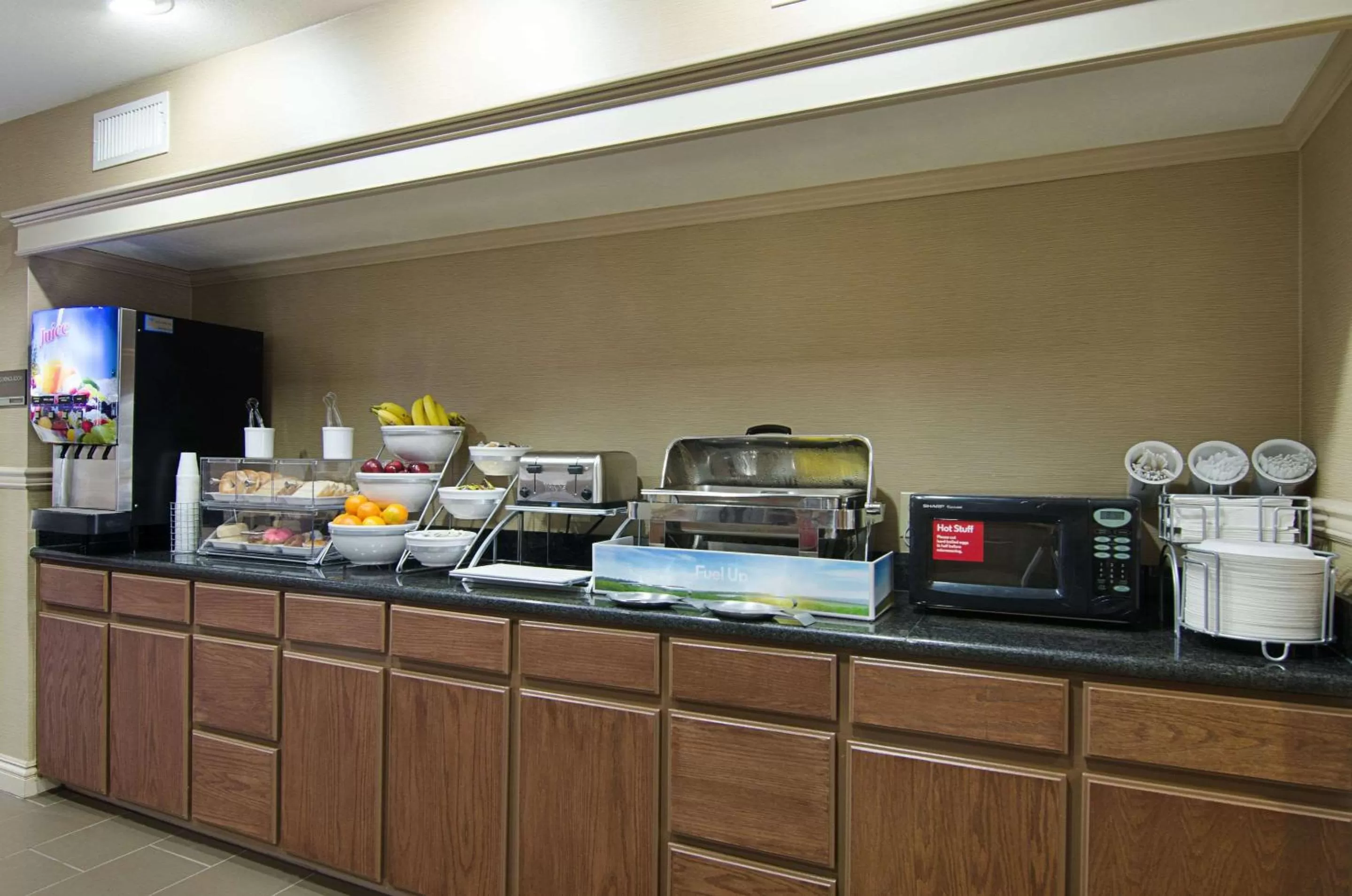 Restaurant/places to eat in Quality Suites Springdale West I-49