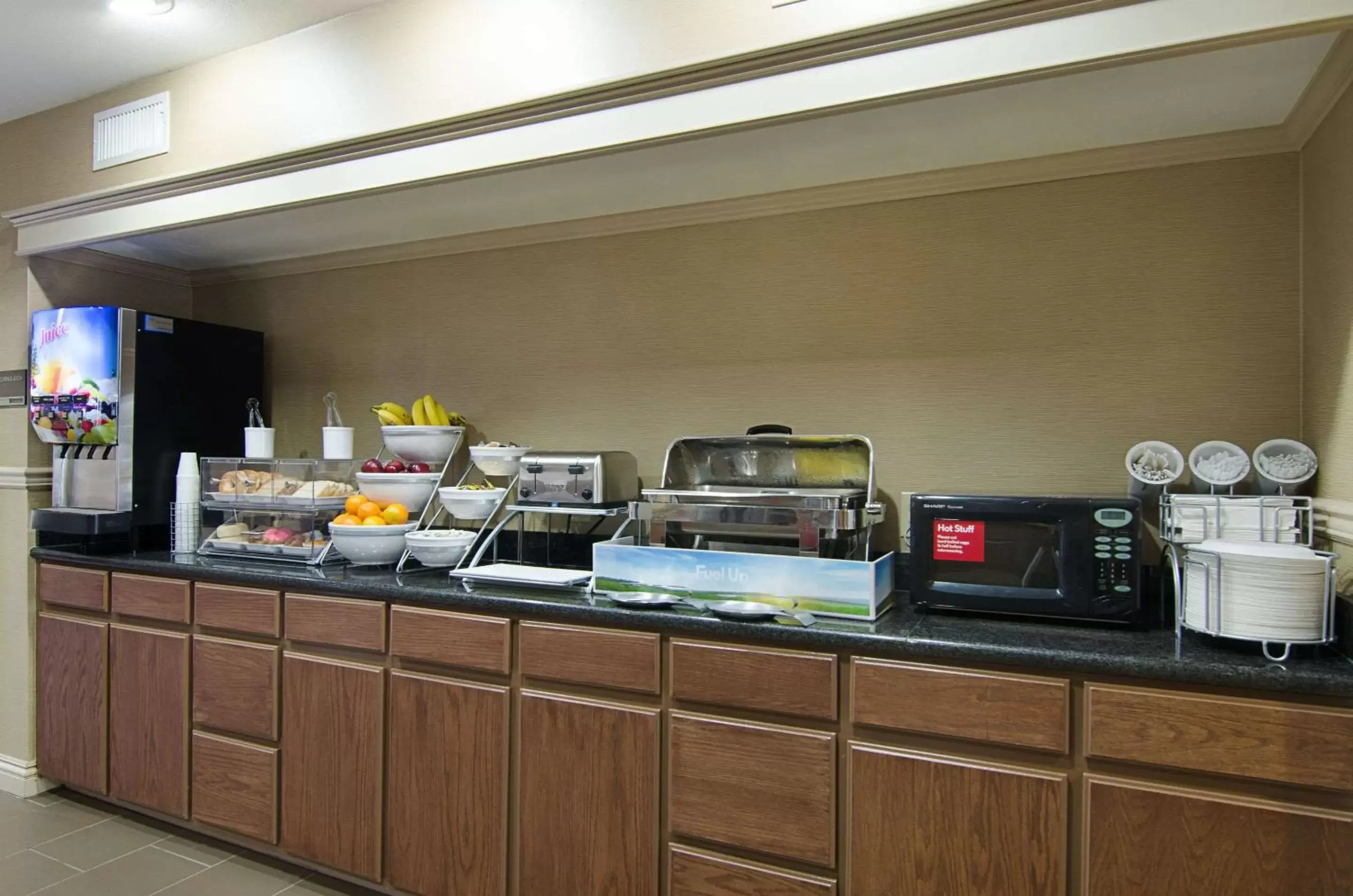 Restaurant/places to eat in Quality Suites Springdale West I-49 Restaurant/places to eat in Quality Suites Springdale West I-49