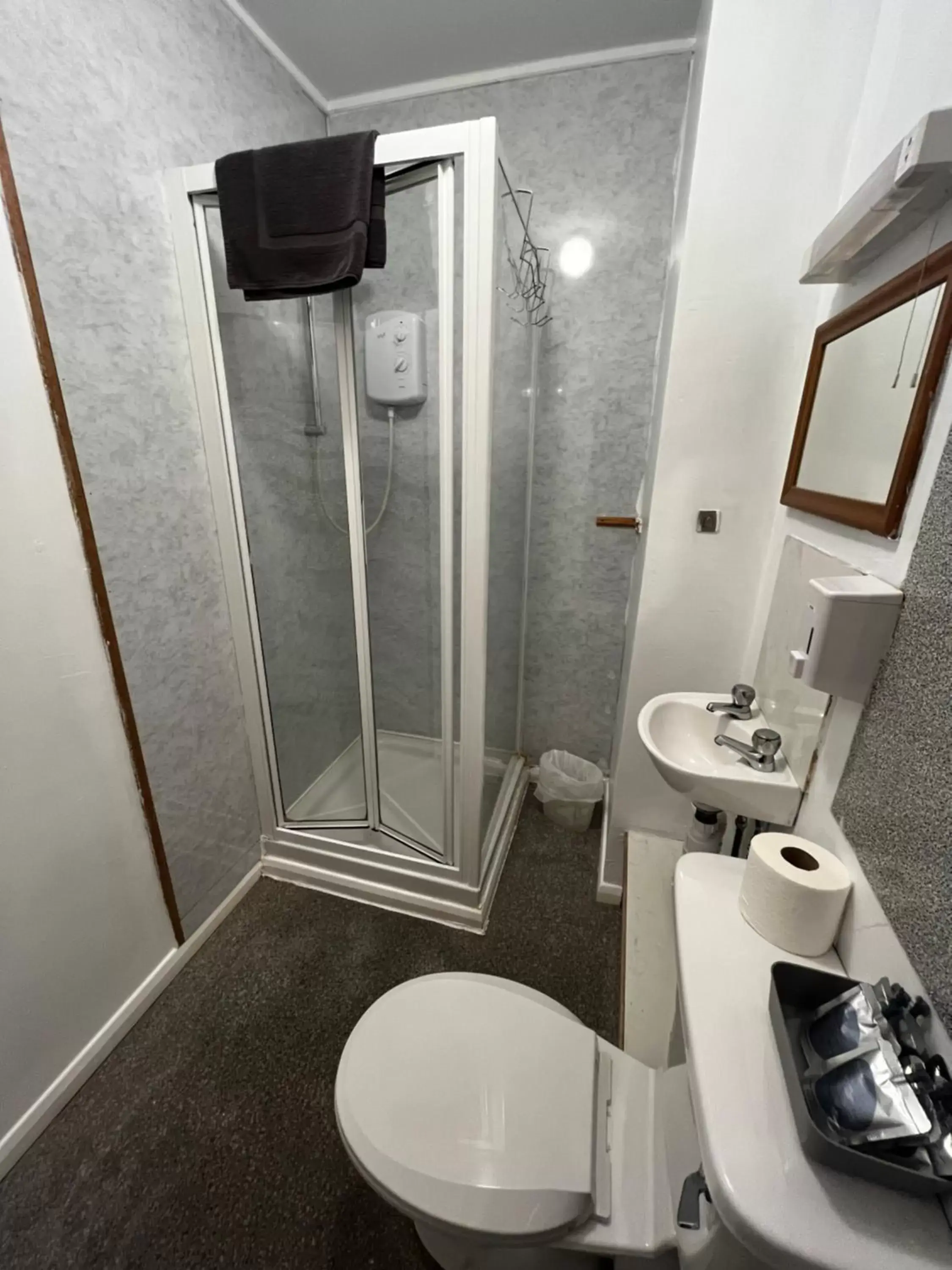 Bathroom in Dunarle Guesthouse