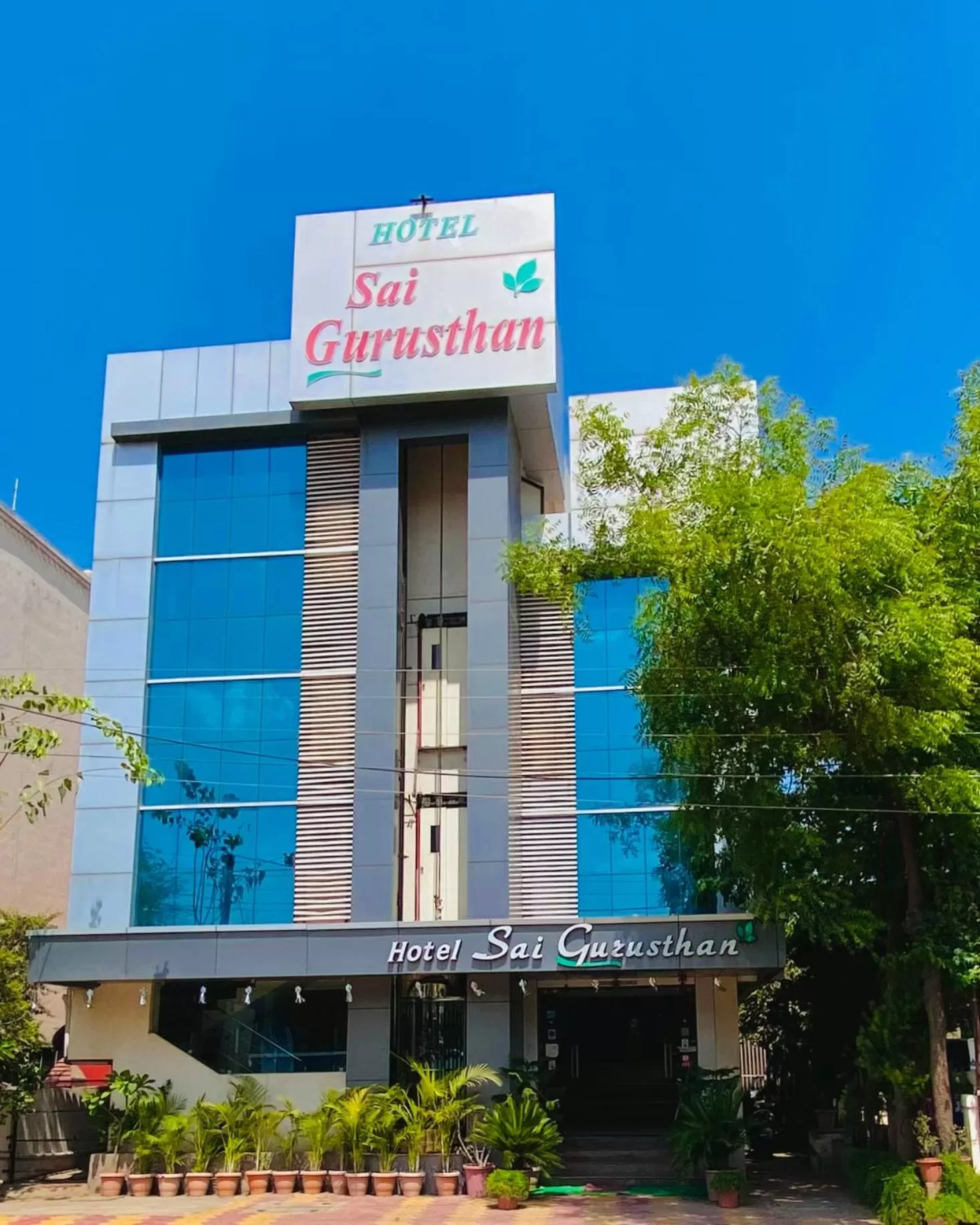 Property building in Hotel Sai Gurusthan