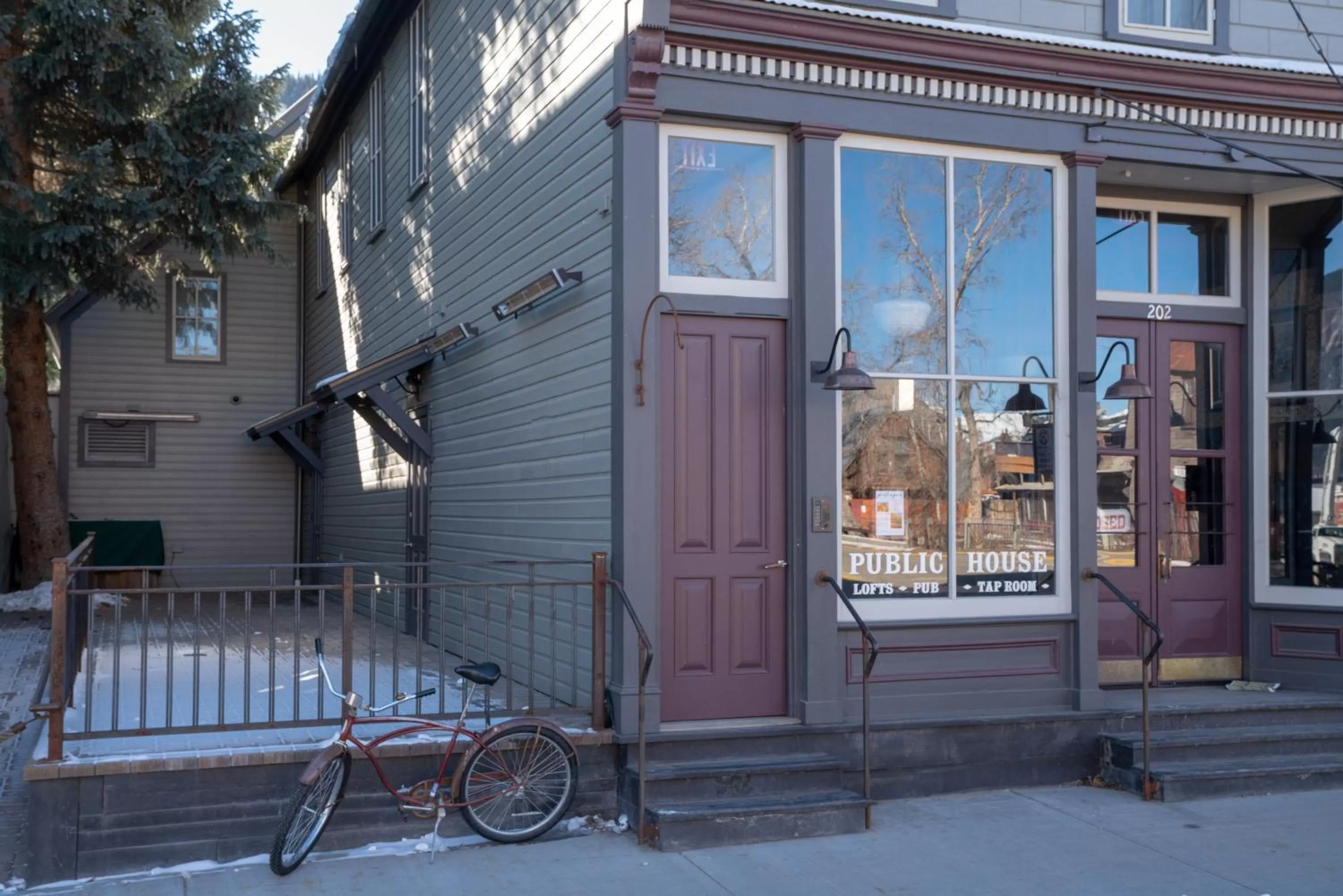 Facade/entrance in Public House Lofts
