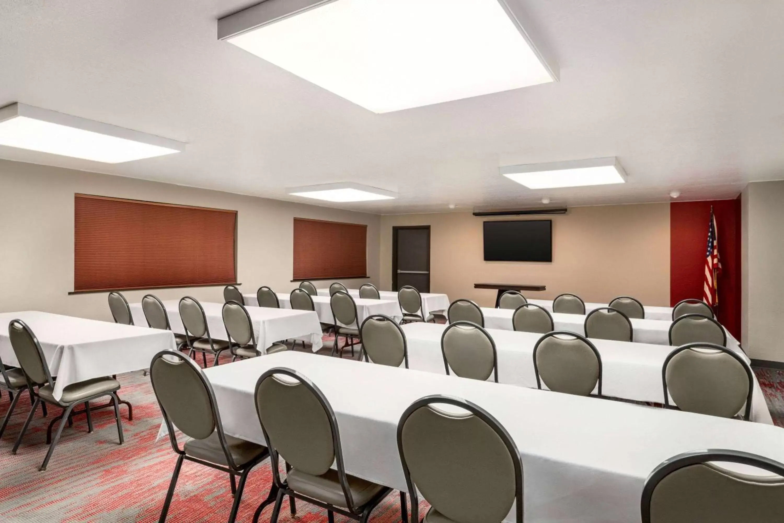 Meeting/conference room in Ramada by Wyndham Helena