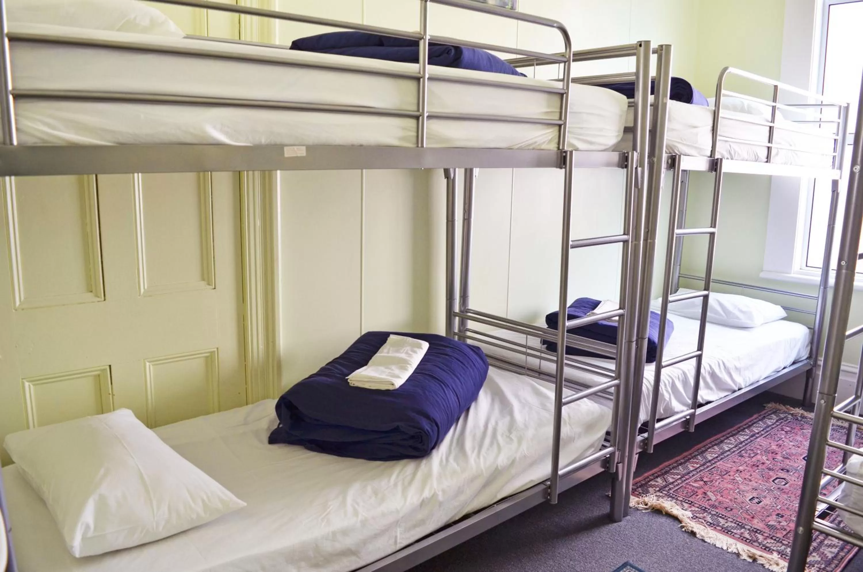 Bedroom, Bed in Braemar House B&B and YHA Hostel