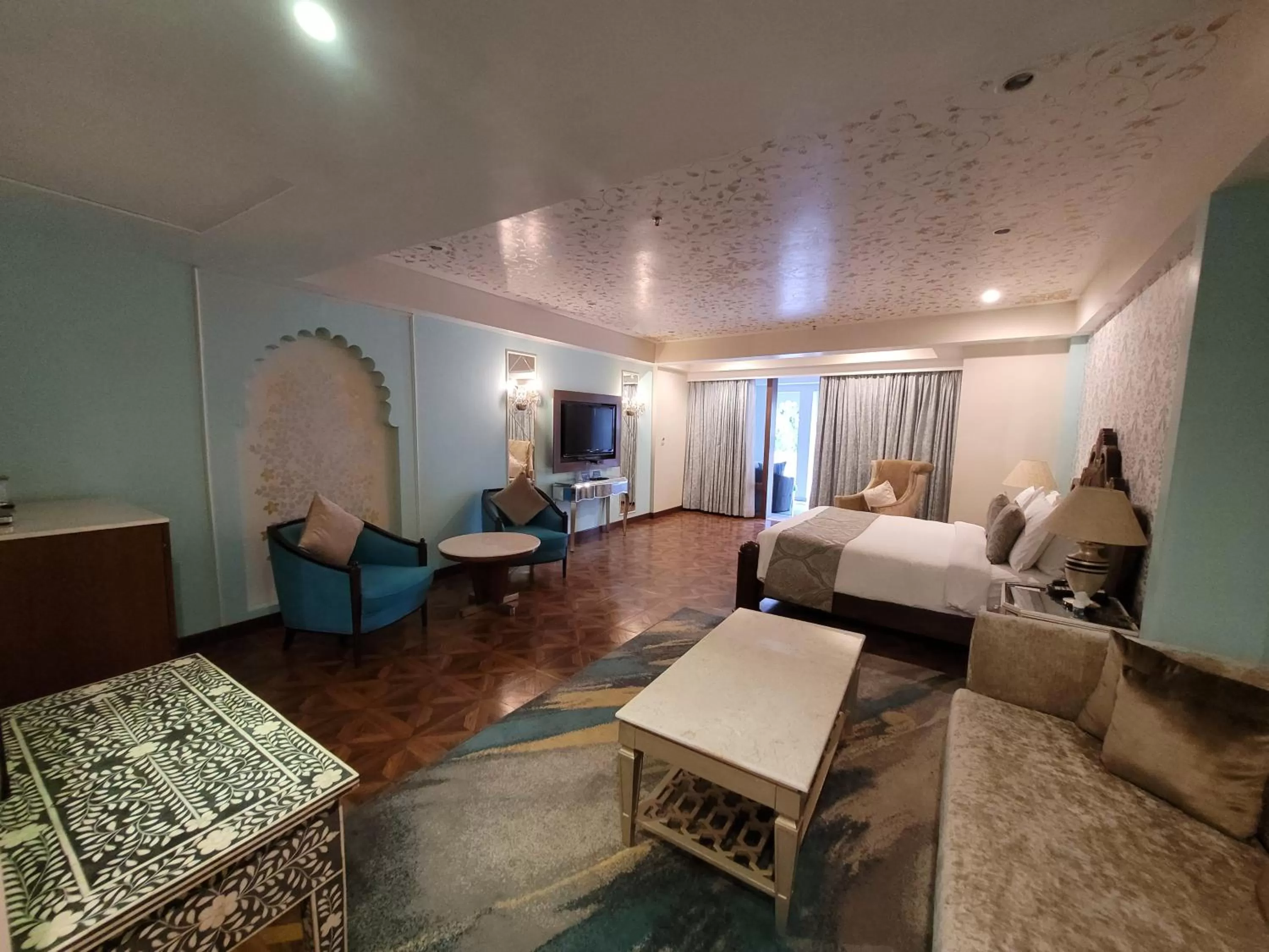 Photo of the whole room, Bed in Radisson Blu Udaipur Palace Resort & Spa