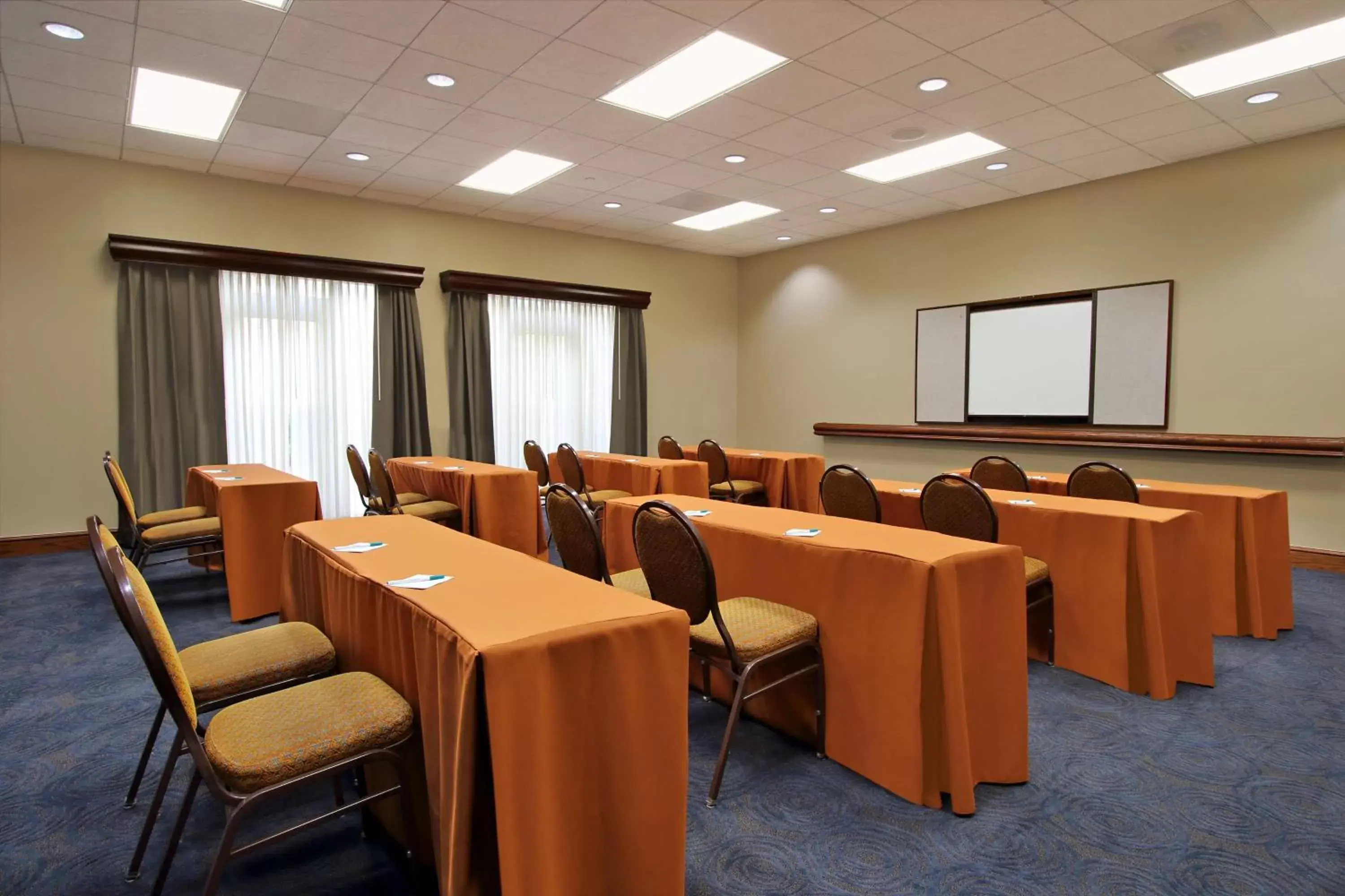 Meeting/conference room in Homewood Suites by Hilton Miami - Airport West
