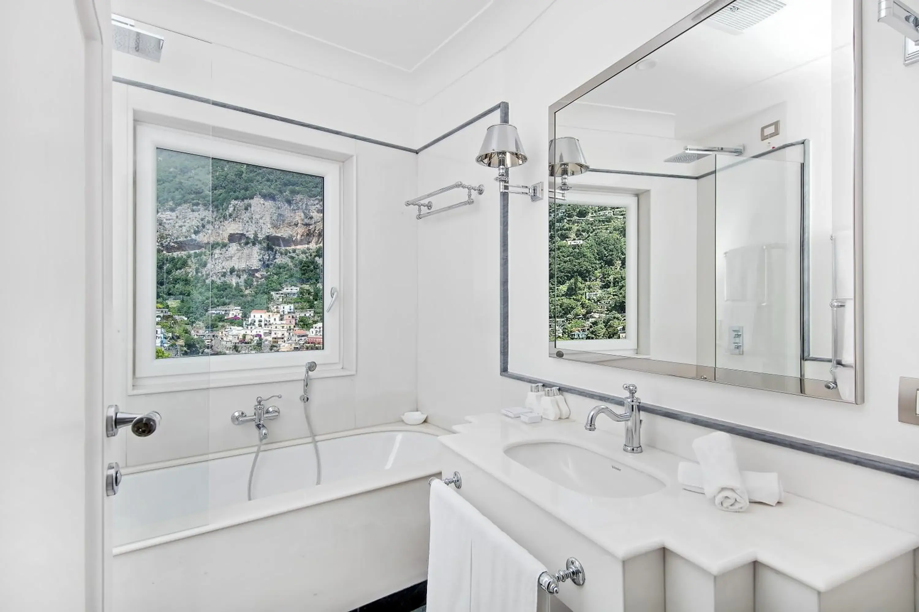 Bathroom in Hotel Villa Franca