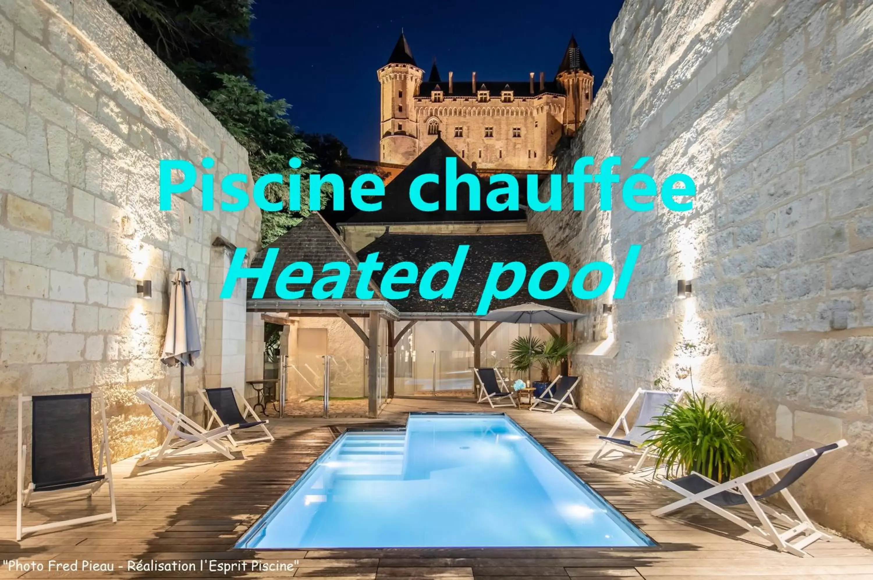 Swimming Pool in Hôtel Anne d'Anjou, The Originals Collection