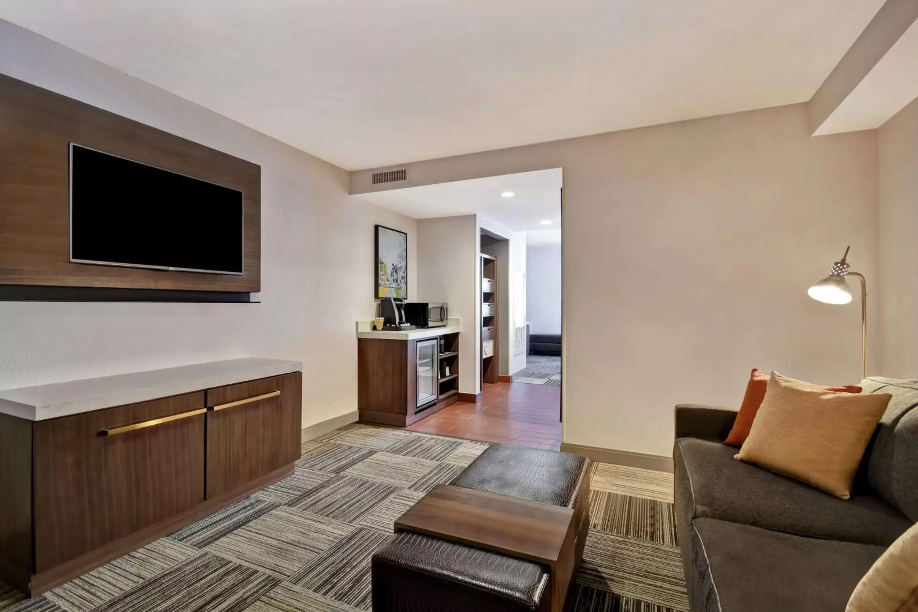 Bedroom, Seating Area in Hilton Garden Inn Houston/Galleria Area