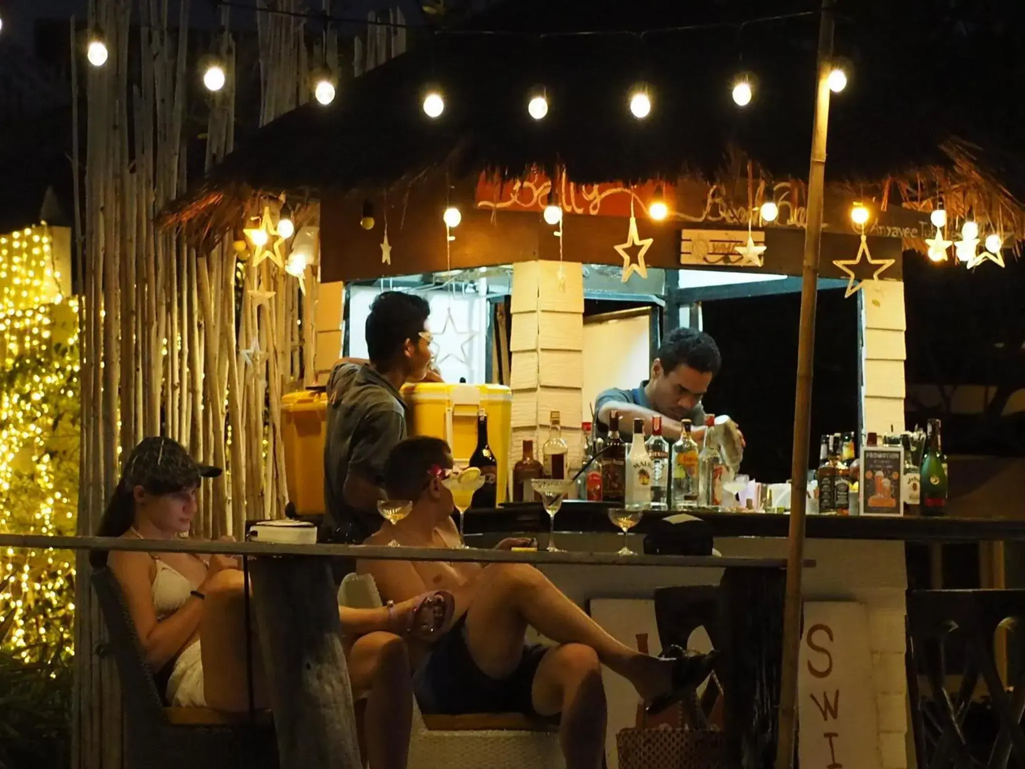Lounge or bar in Anyavee Tubkaek Beach Resort- SHA Plus