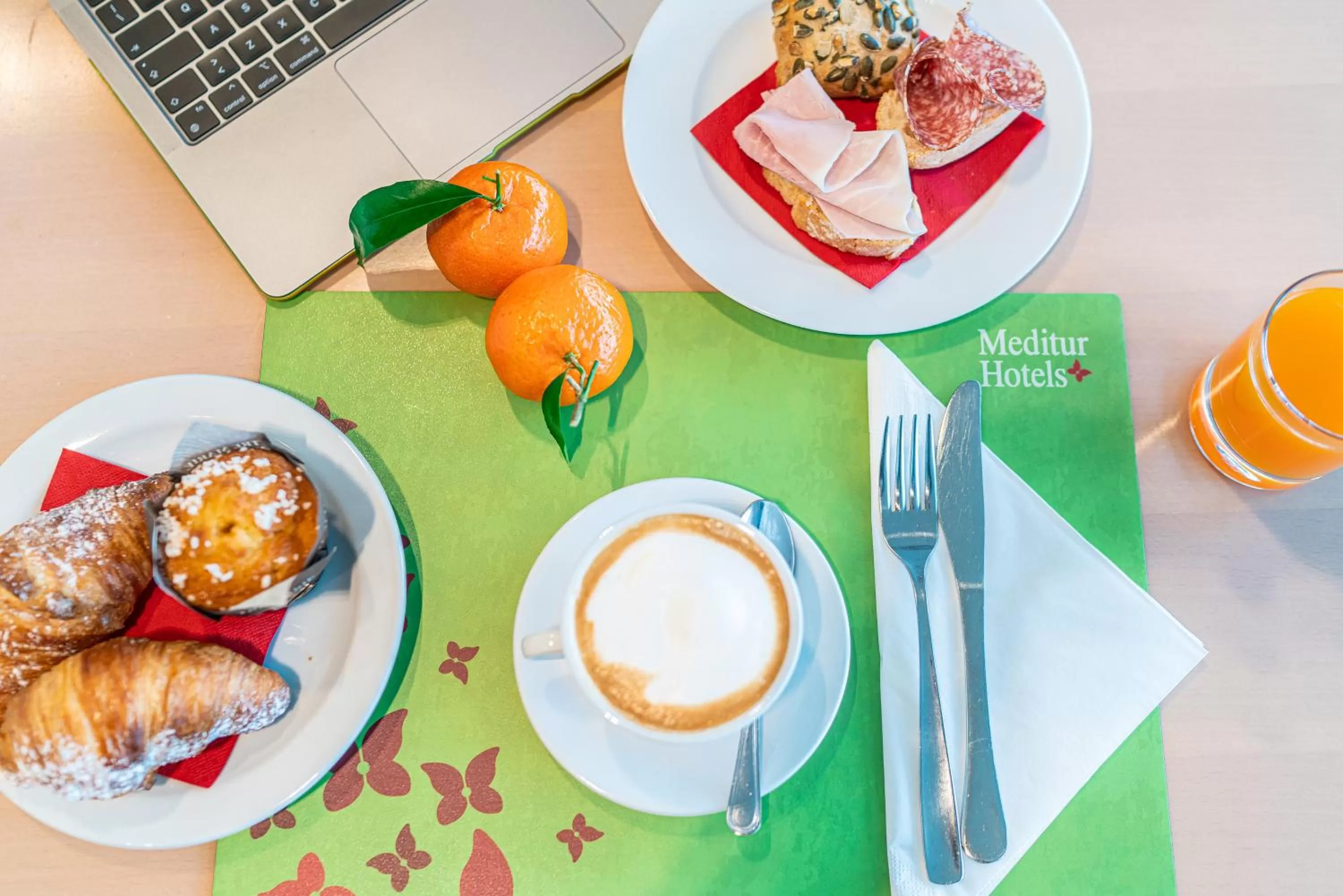 Food and drinks in Meditur Hotel Udine Nord